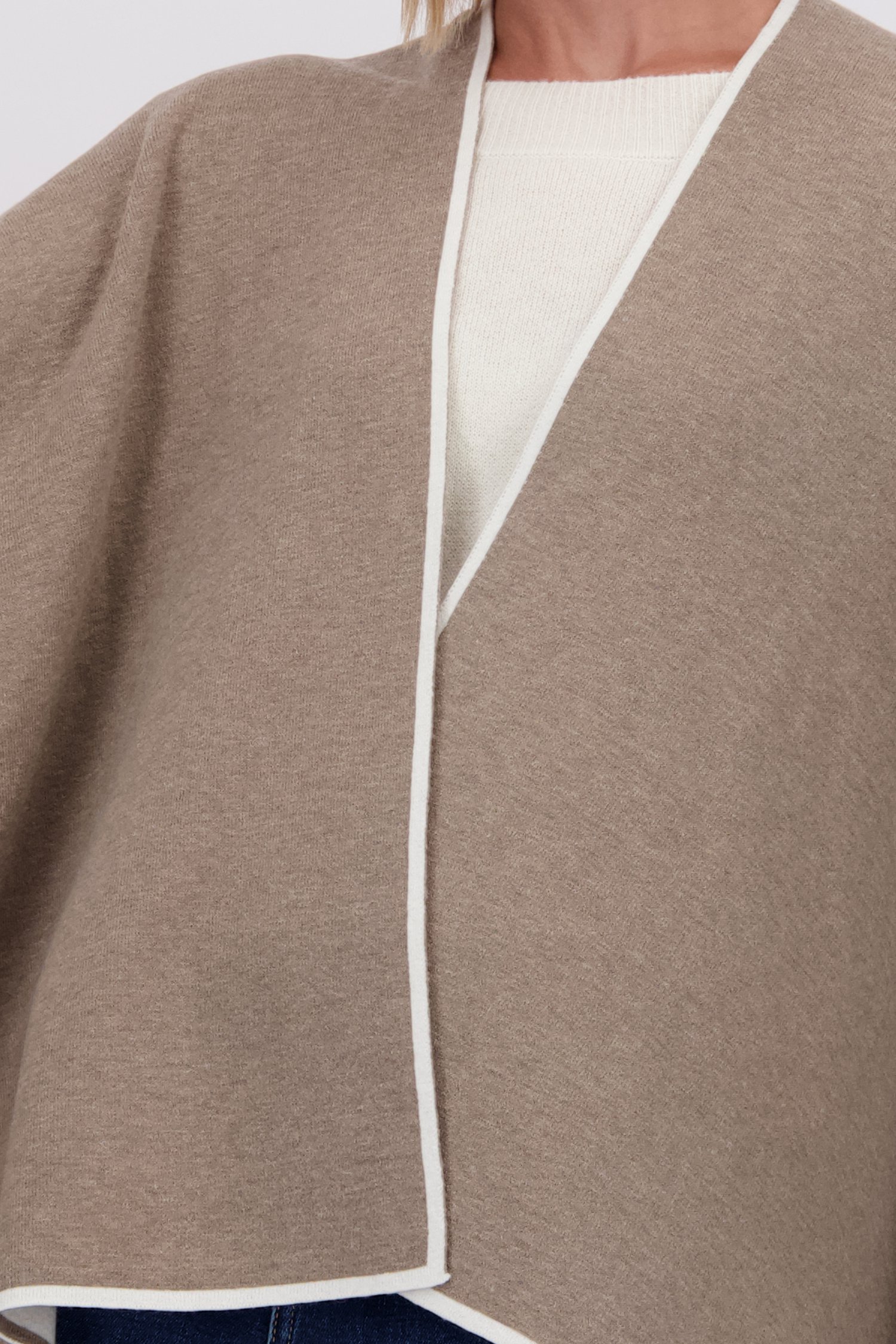 Détail de Poncho gris - réversible de D'Auvry pour Femmes