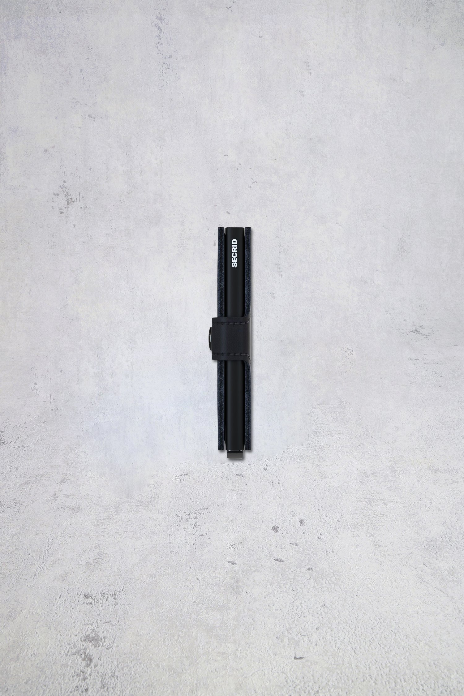 Le dos de Porte-cartes en cuir noir - Miniwallet matte de Secri pour Hommes