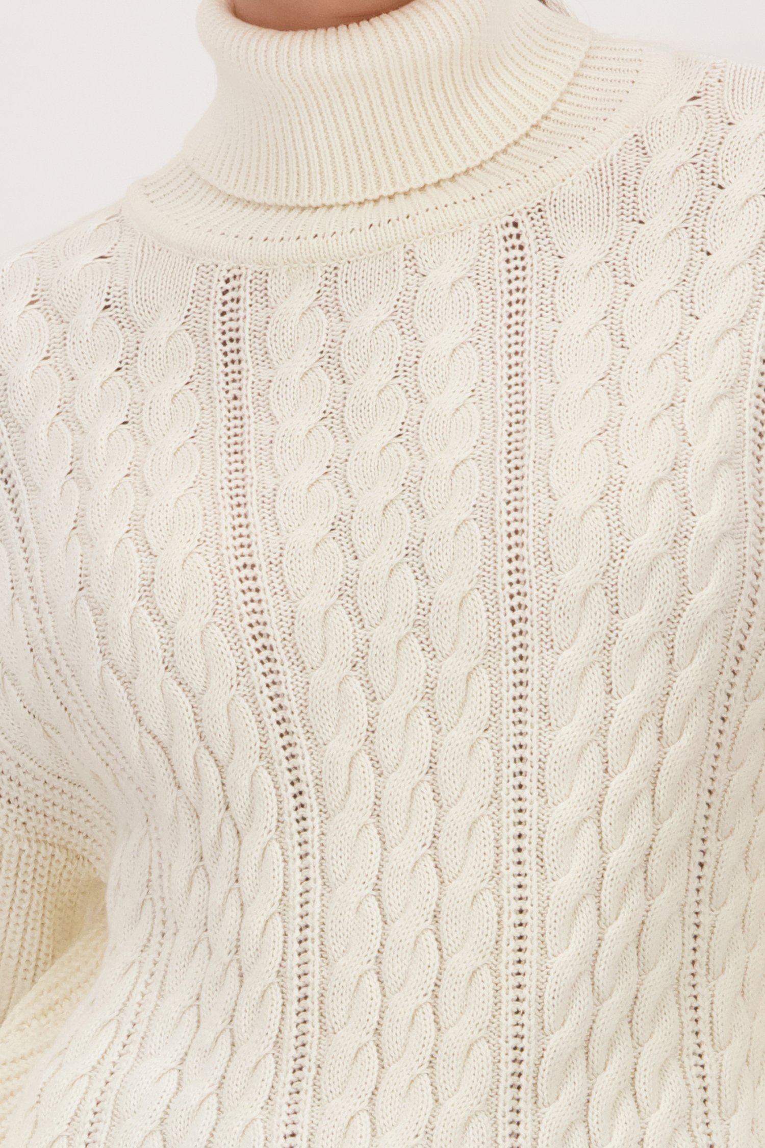 Pull à col roulé en tricot câblé écru de AC by Annelien Coorevits pour Femmes