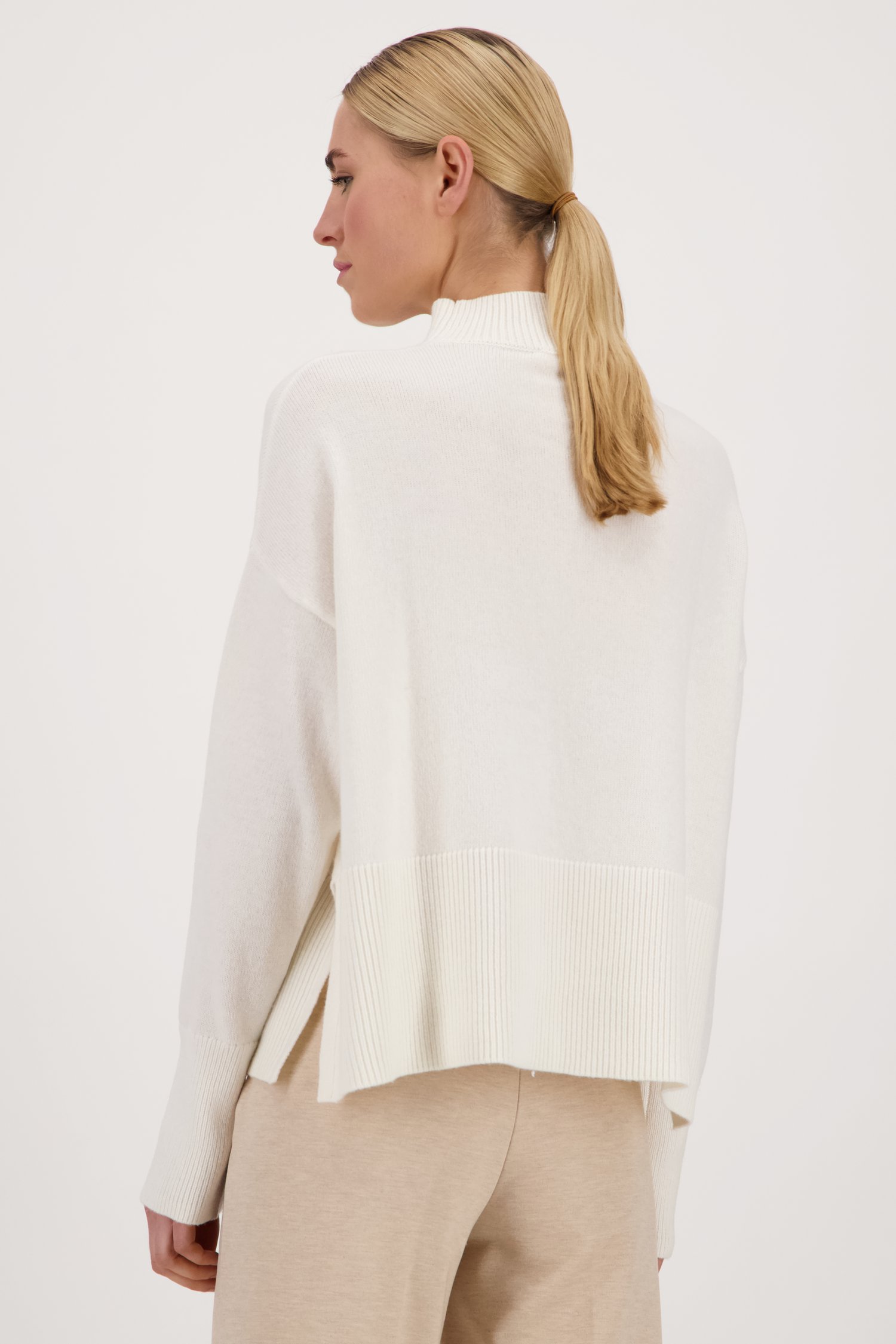 Pull ample écru avec laine de Opus pour Femmes