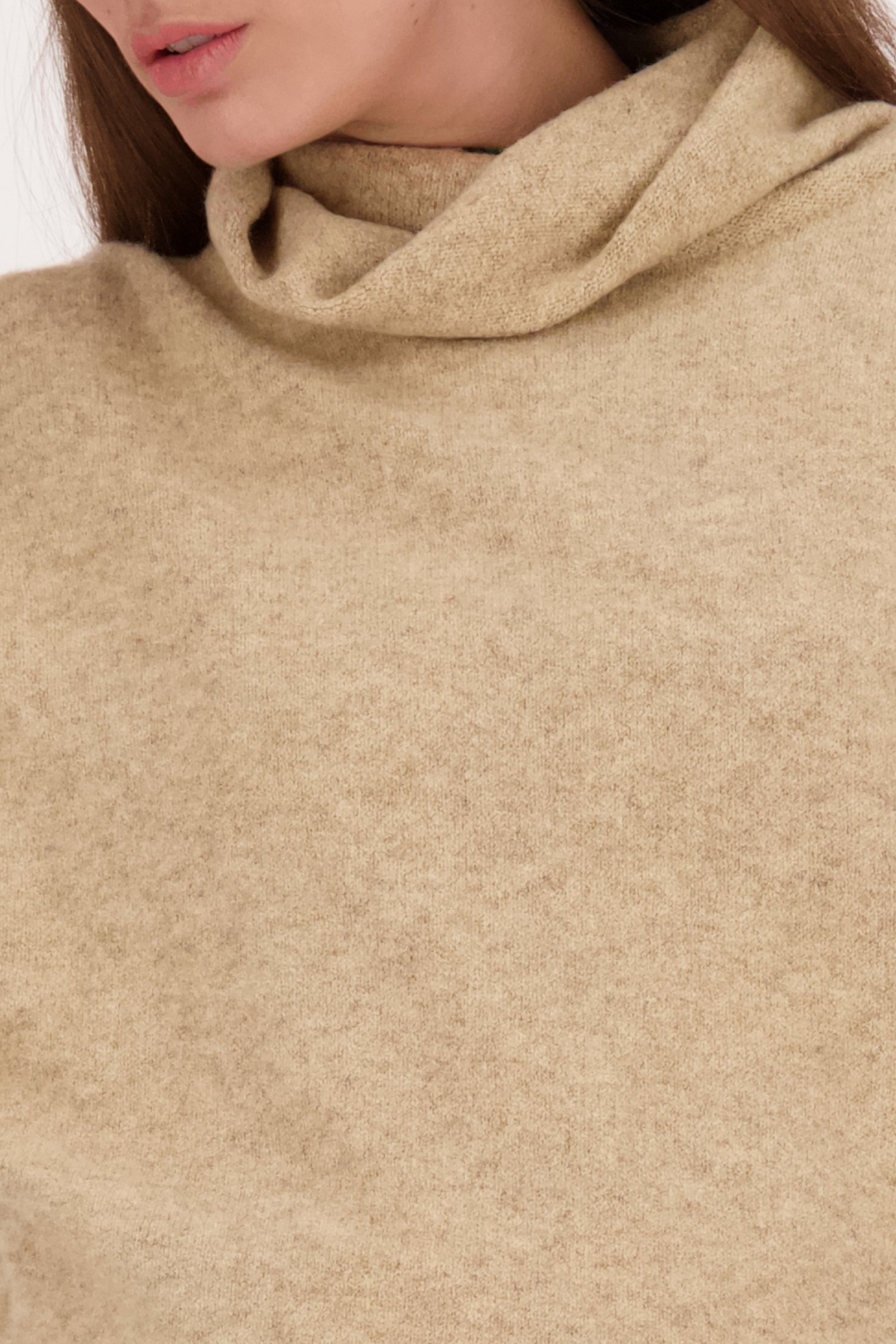Pull beige à col roulé de D'Auvry pour Femmes