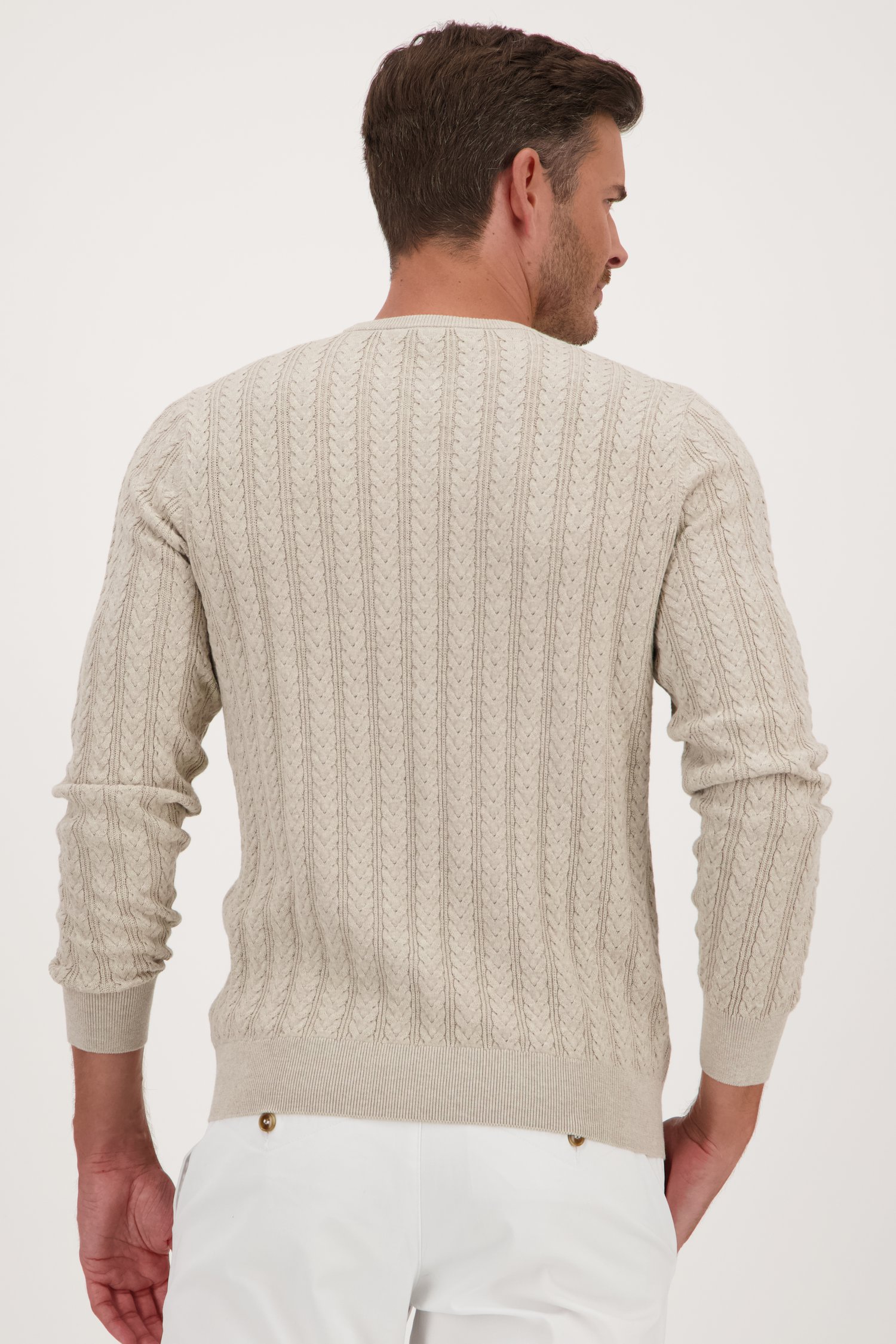 Pull beige avec motif câblé tricoté de Upper East pour Hommes
