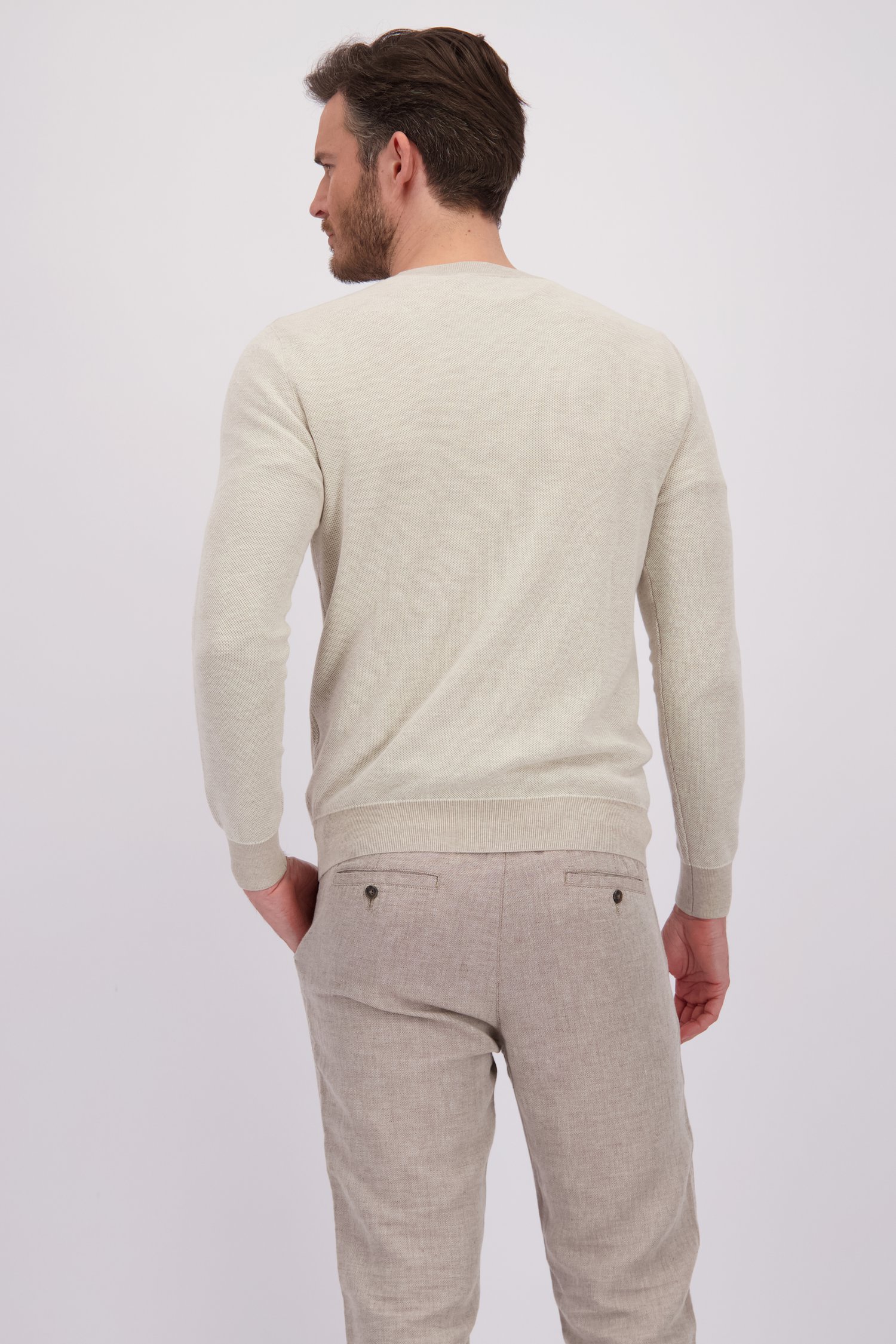 Le dos de Pull beige clair à col rond  de Upper East pour Hommes