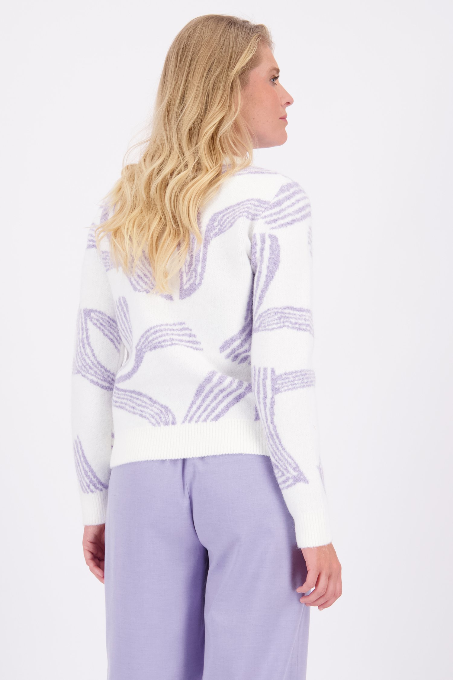 Le dos de Pull blanc à motif violet de Liberty Loving nature pour Femmes