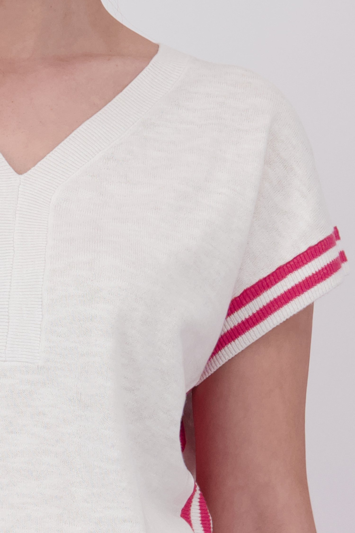 Pull blanc sans manches avec col en V de Libelle pour Femmes