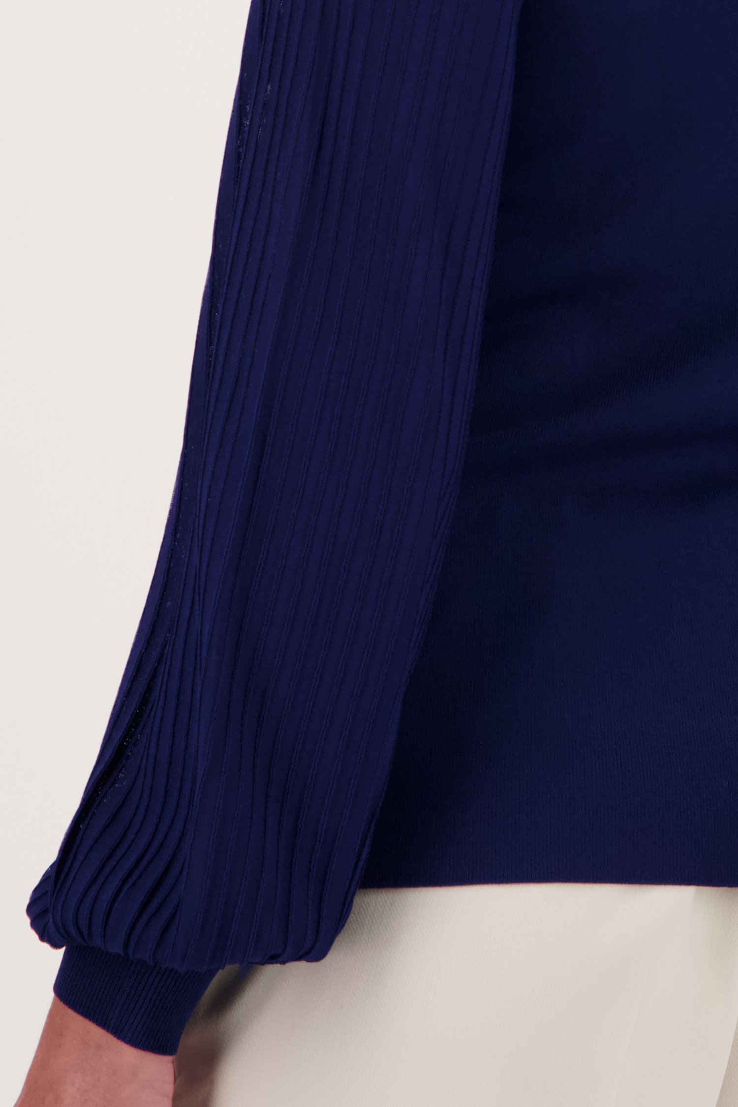 Pull bleu à manches ballon de Claude Arielle pour Femmes