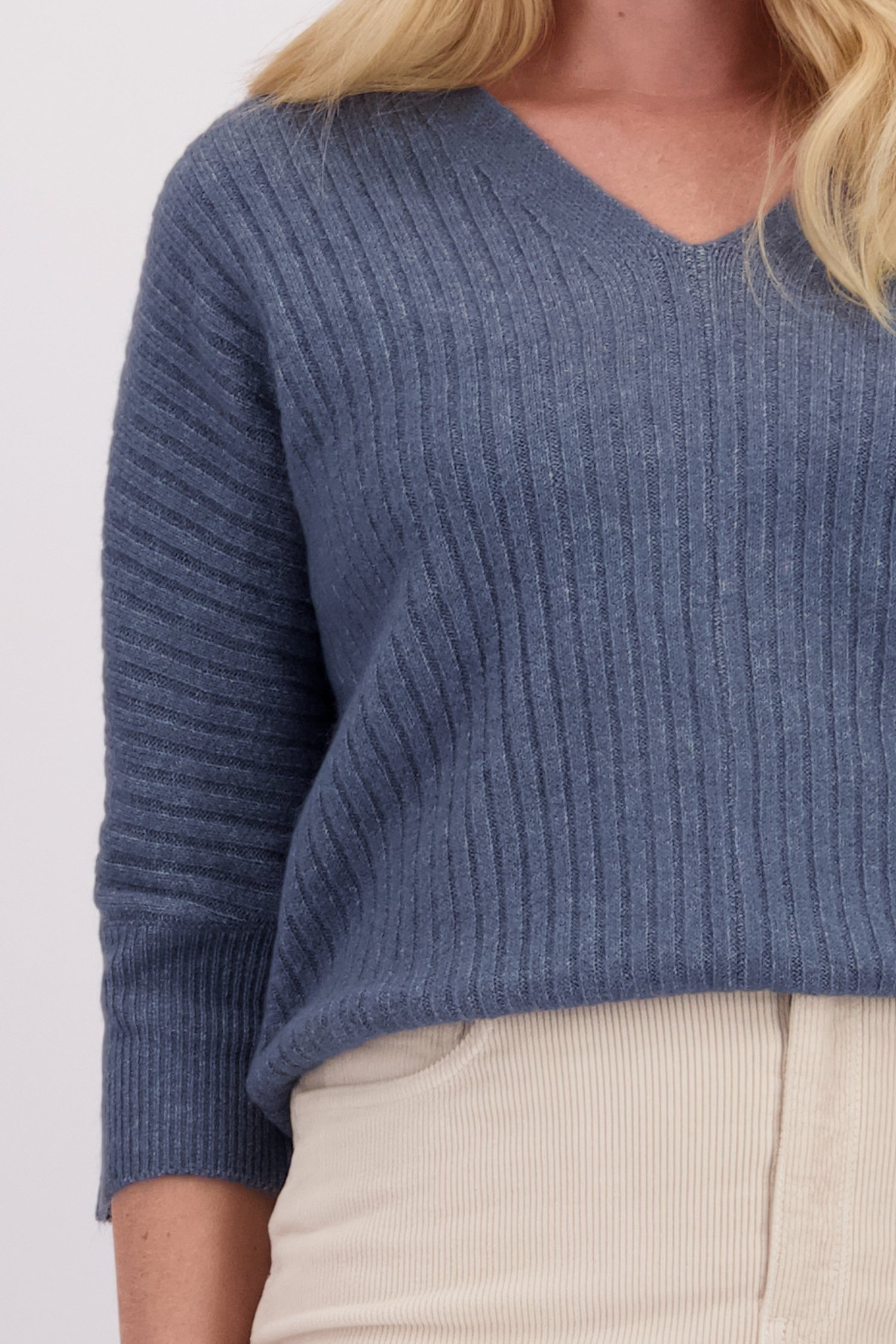 Détail de Pull bleu à manches trois-quarts de Libelle pour Femmes