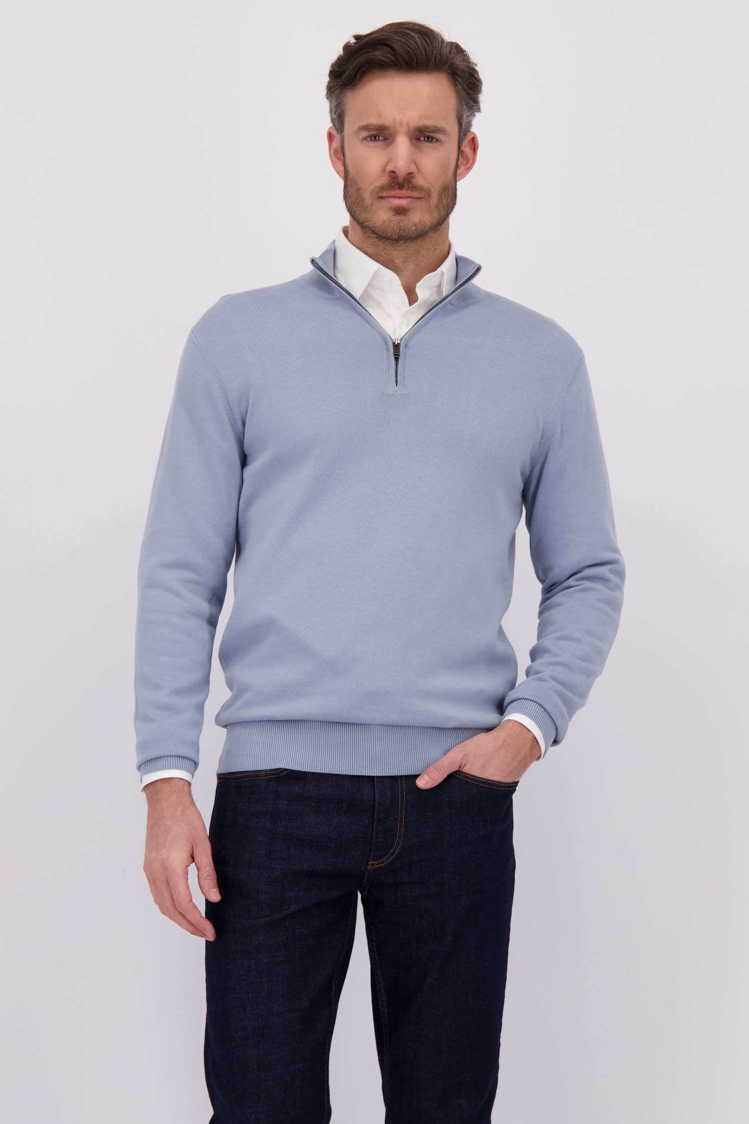 Le devant de Pull bleu clair à col zippé de Michaelis pour Hommes