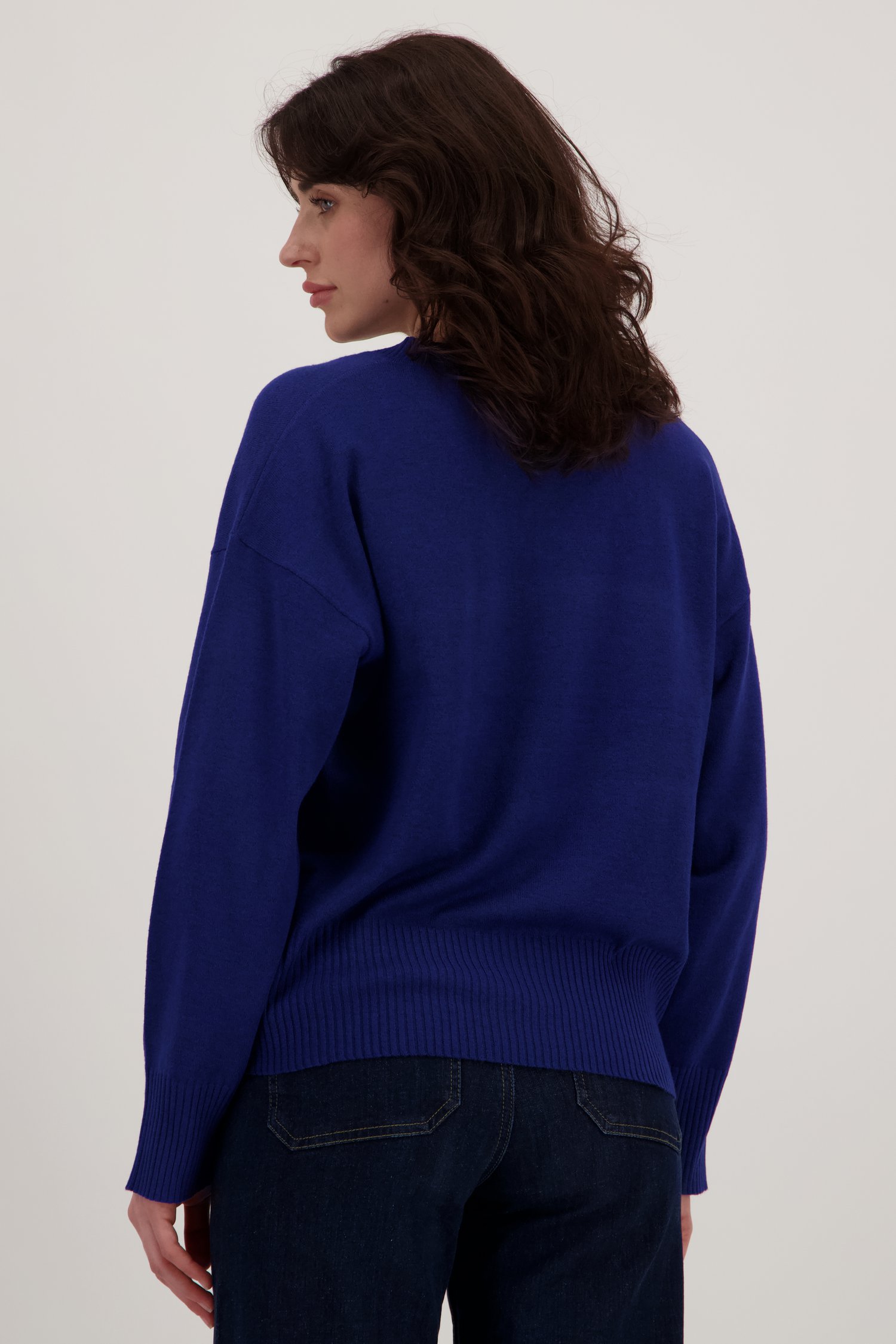 Pull bleu en maille fine avec encolure en V de JDY pour Femmes