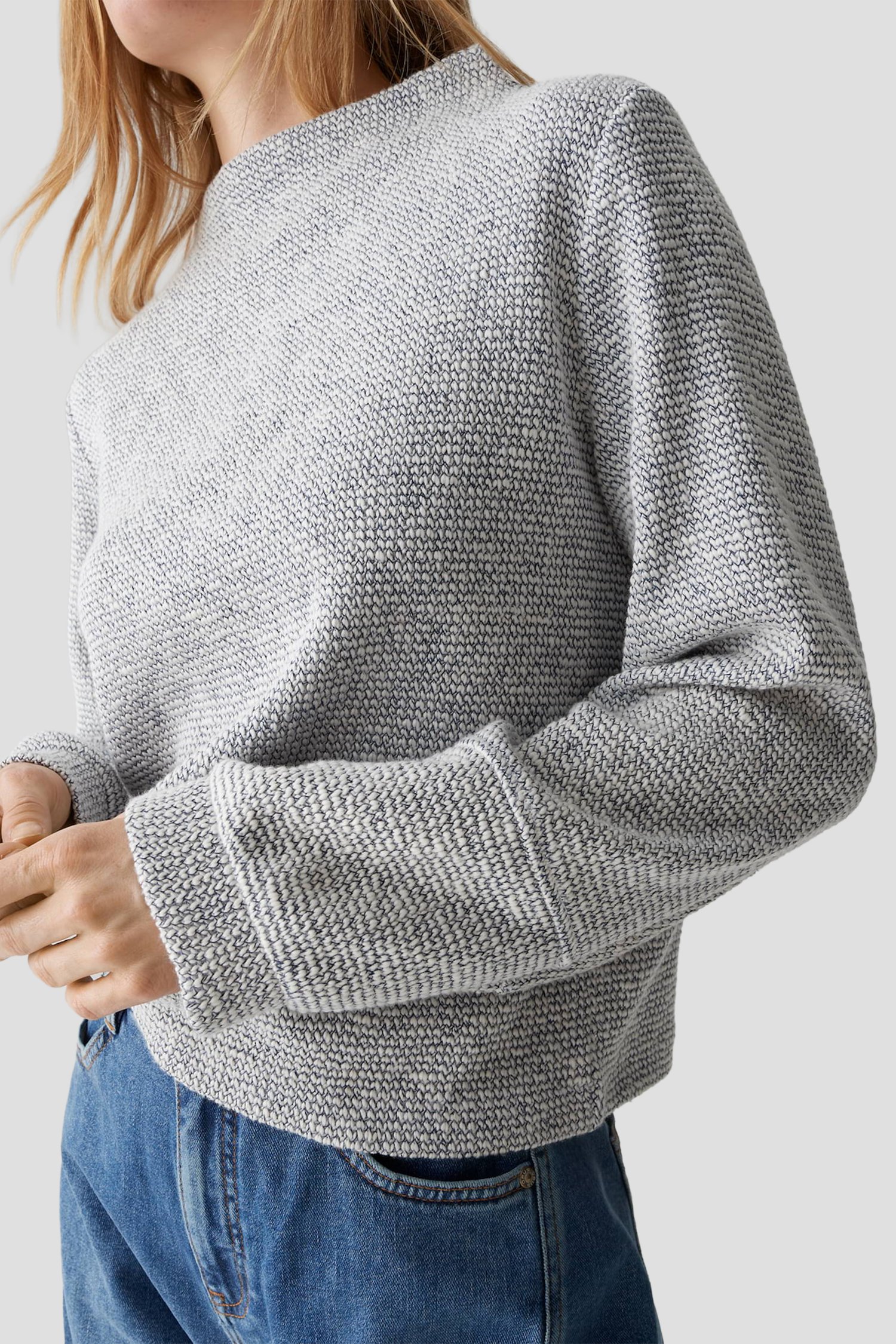 Détail de Pull bleu gris chiné à manches ballon de Opus pour Femmes