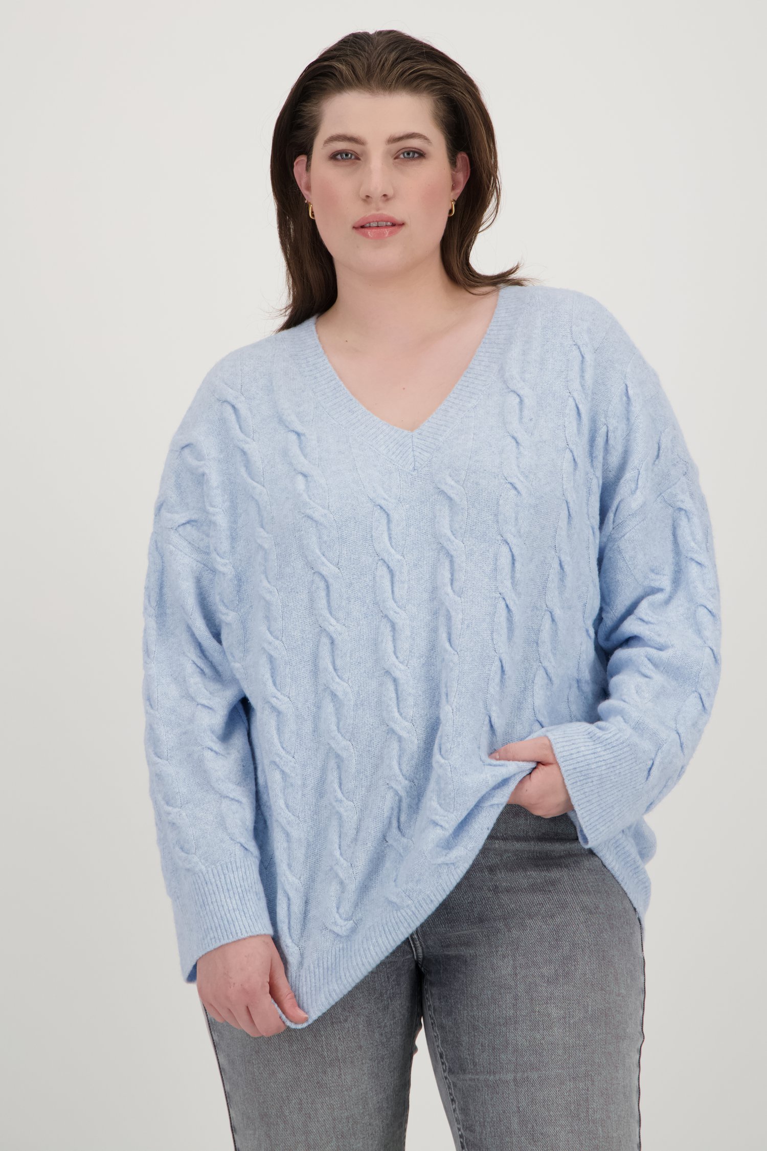 Pull câblé bleu clair doux de Only Carmakoma pour Femmes