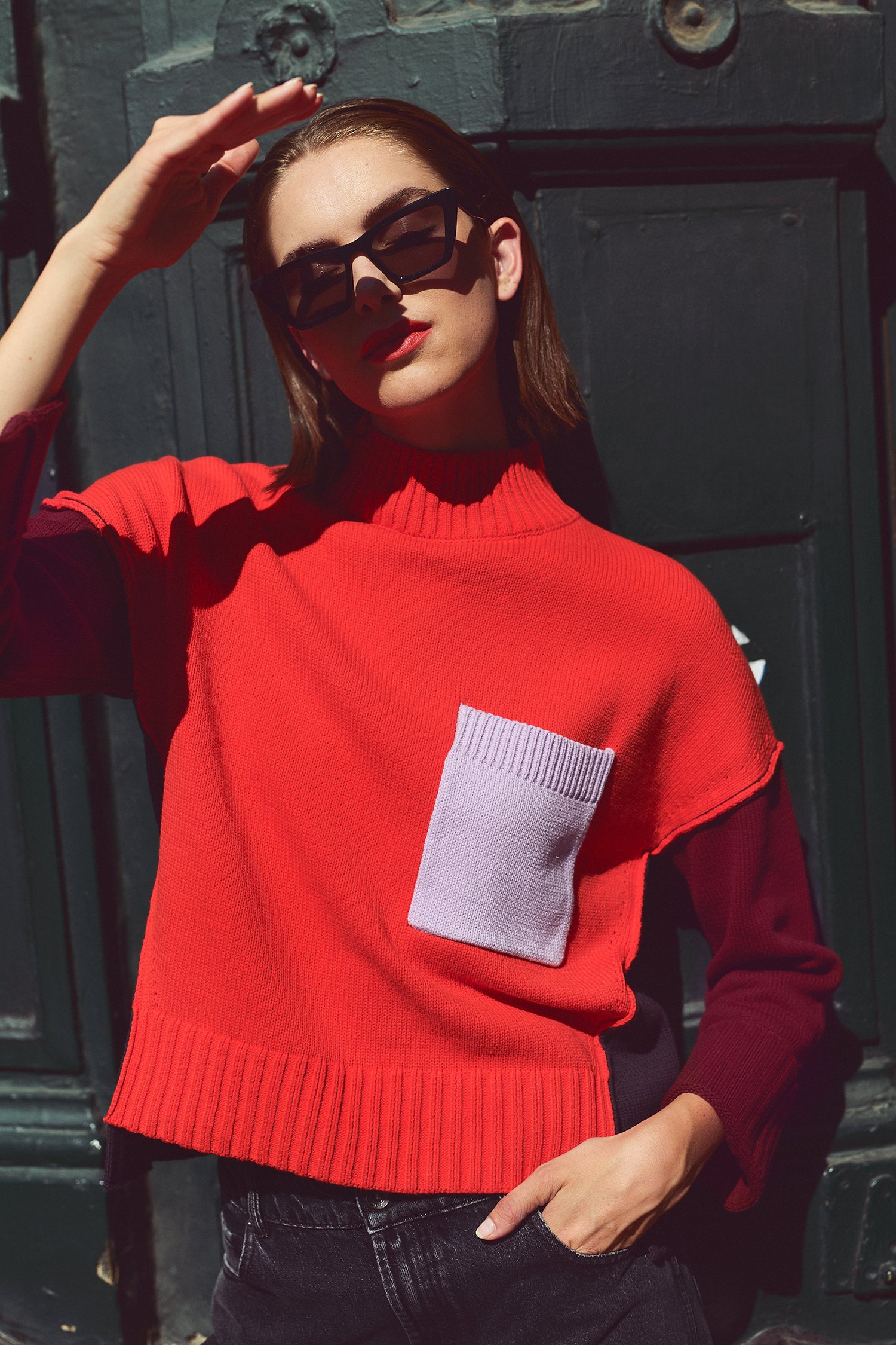 Pull Colour Block en rouge et gris foncé de Louise pour Femmes