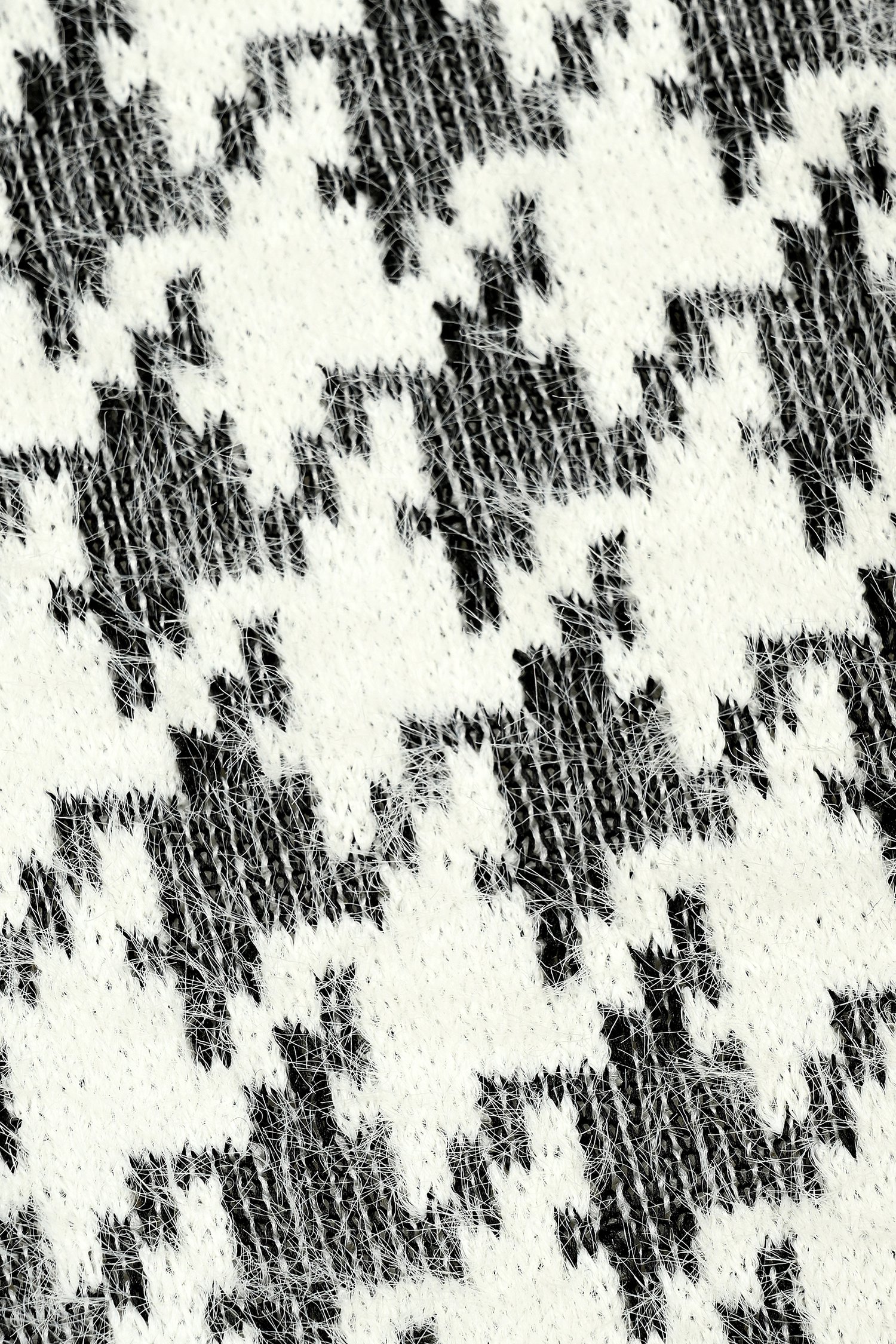 Pull doux écru avec motif noir de Bicalla pour Femmes