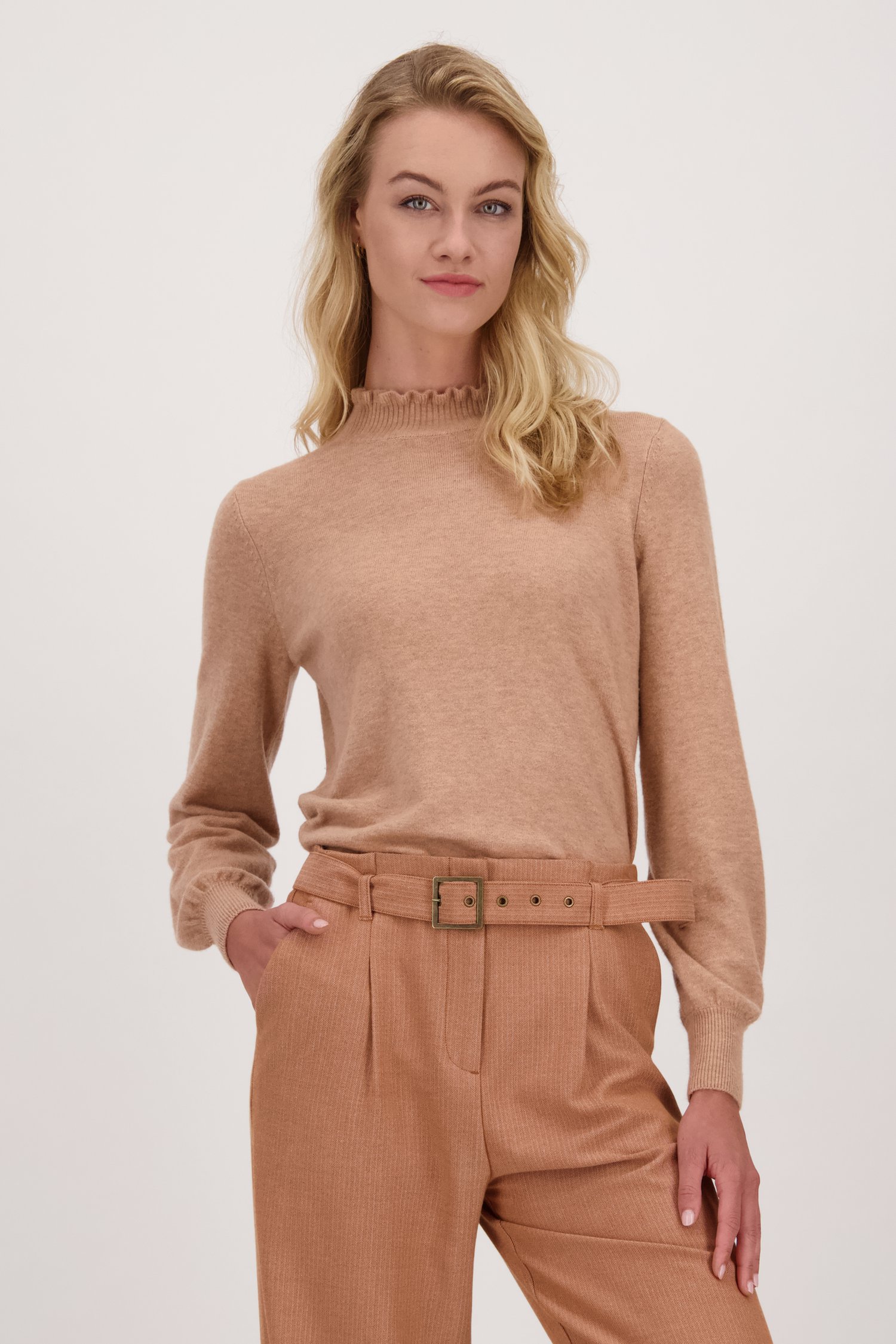 Pull doux en camel de Libelle pour Femmes