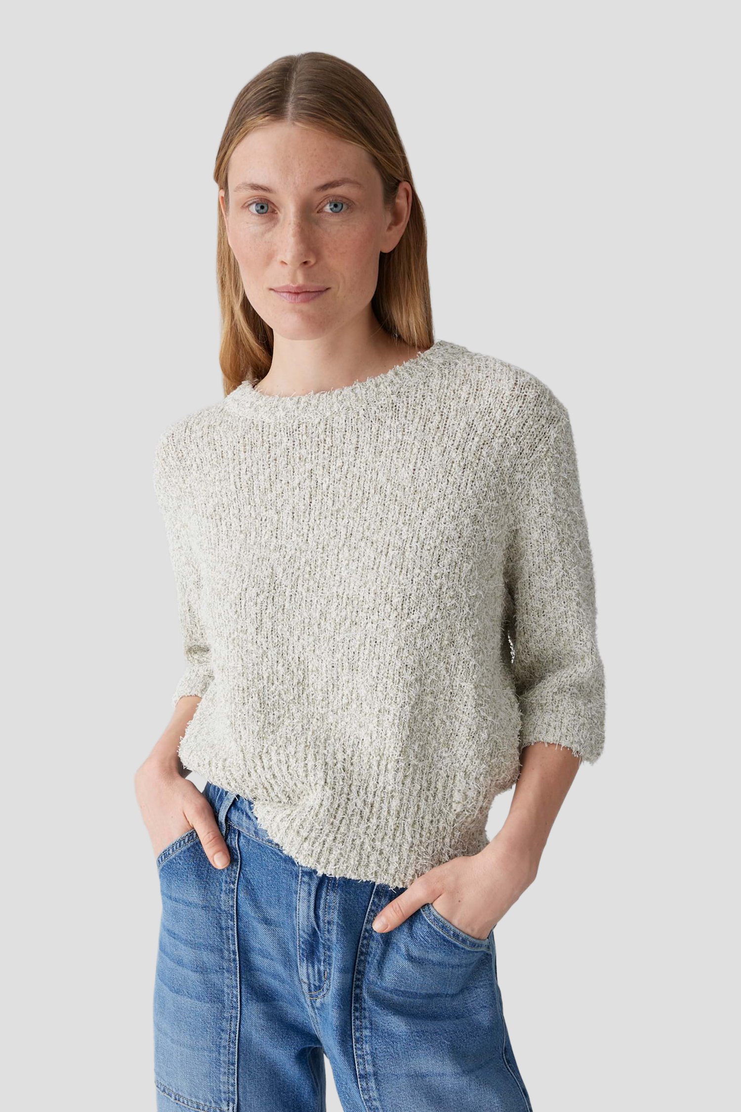 Le devant de Pull en fil mouliné moelleux à effet de Opus pour Femmes