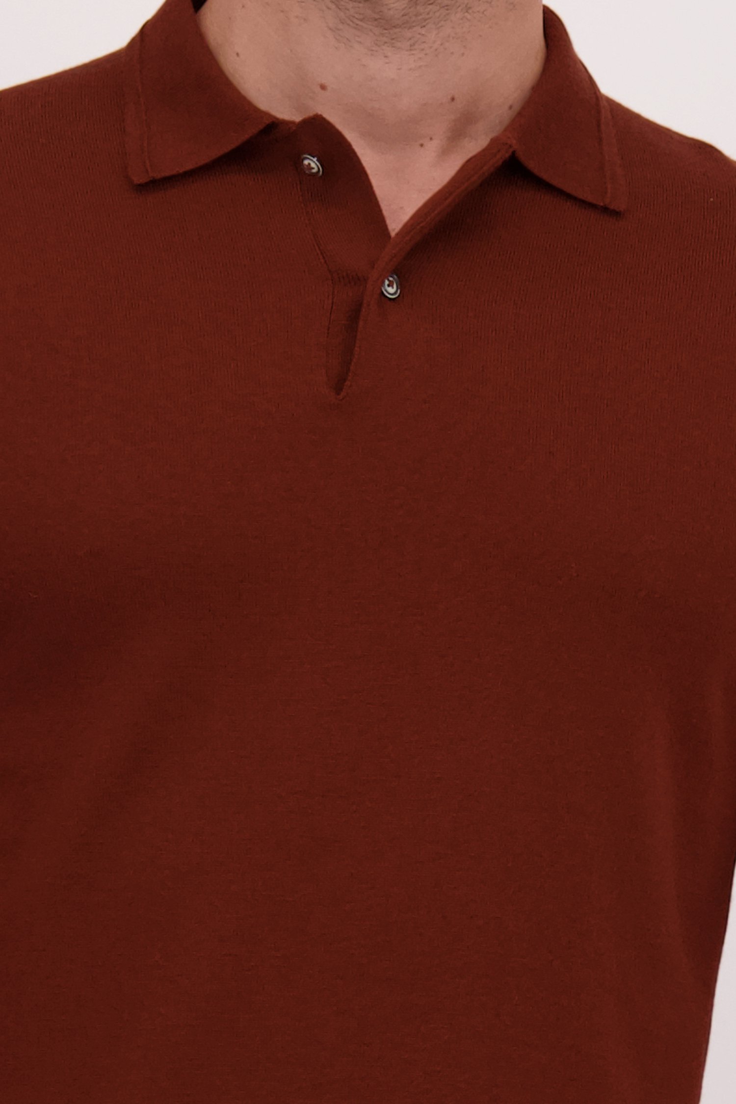 Détail de Pull en laine marron à col de Upper East pour Hommes