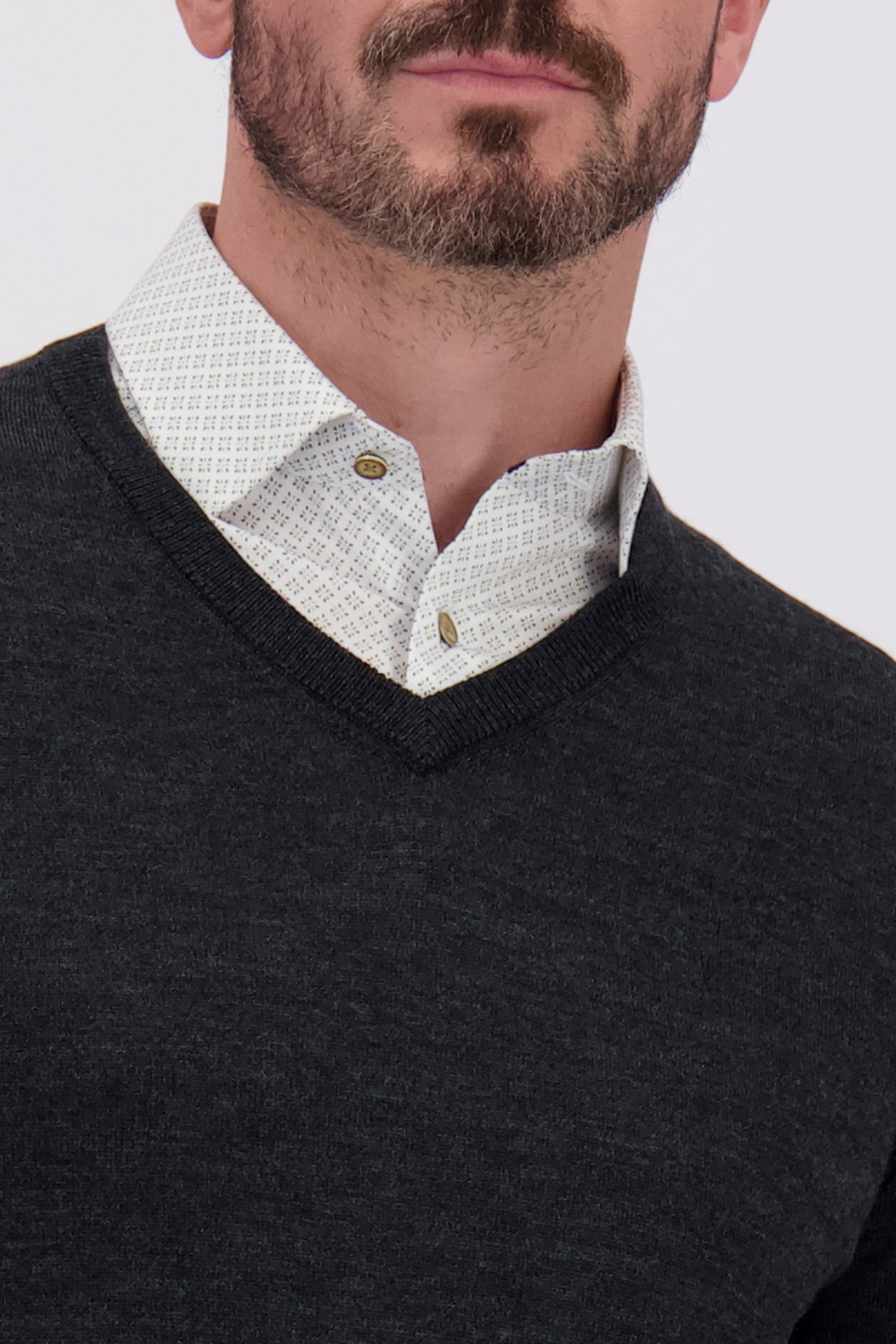 Détail de Pull fin gris avec col en V de Dansaert Black pour Hommes