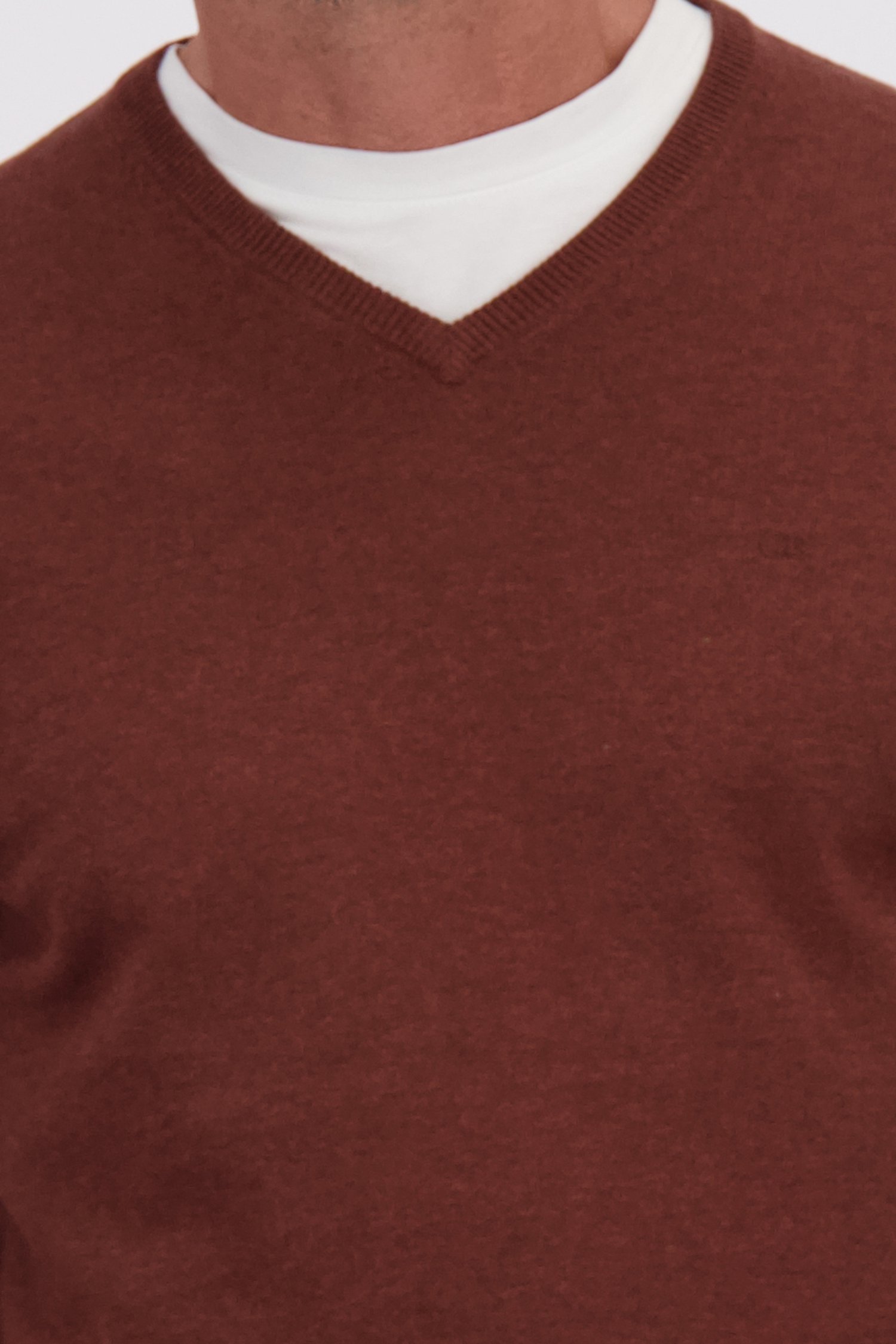 Détail de Pull fin rouille à col en V de Dansaert Blue pour Hommes