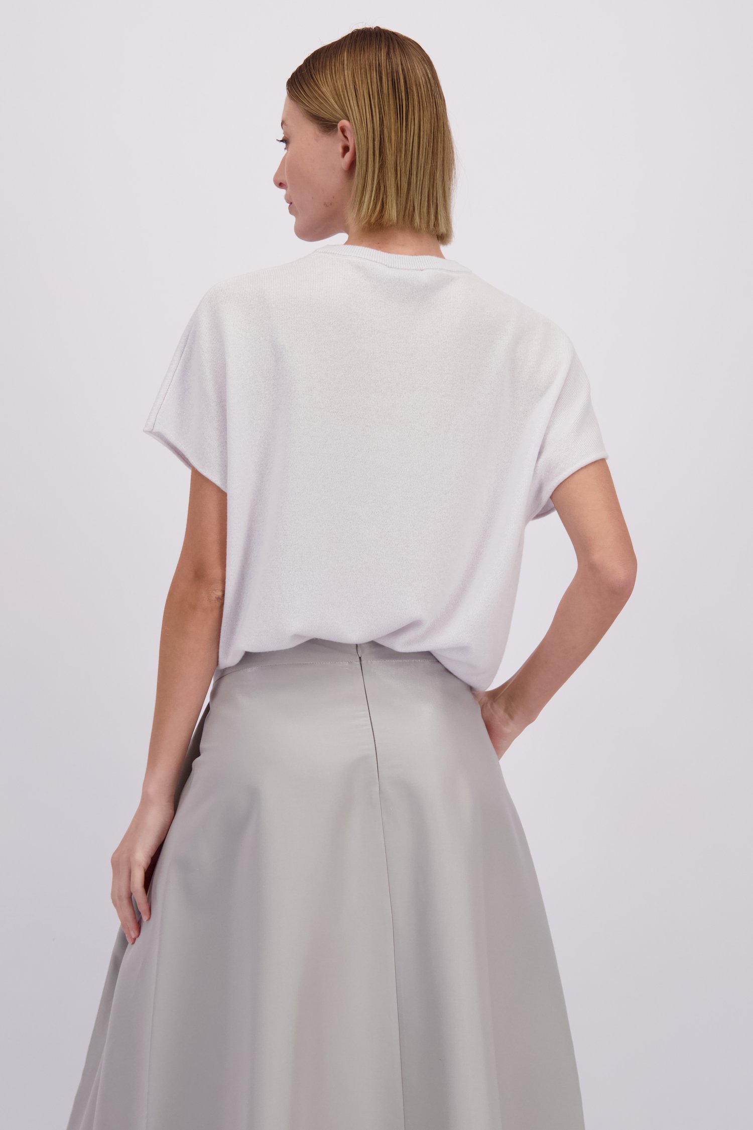 Le dos de Pull gris clair en cachemire de D'Auvry Studio pour Femmes