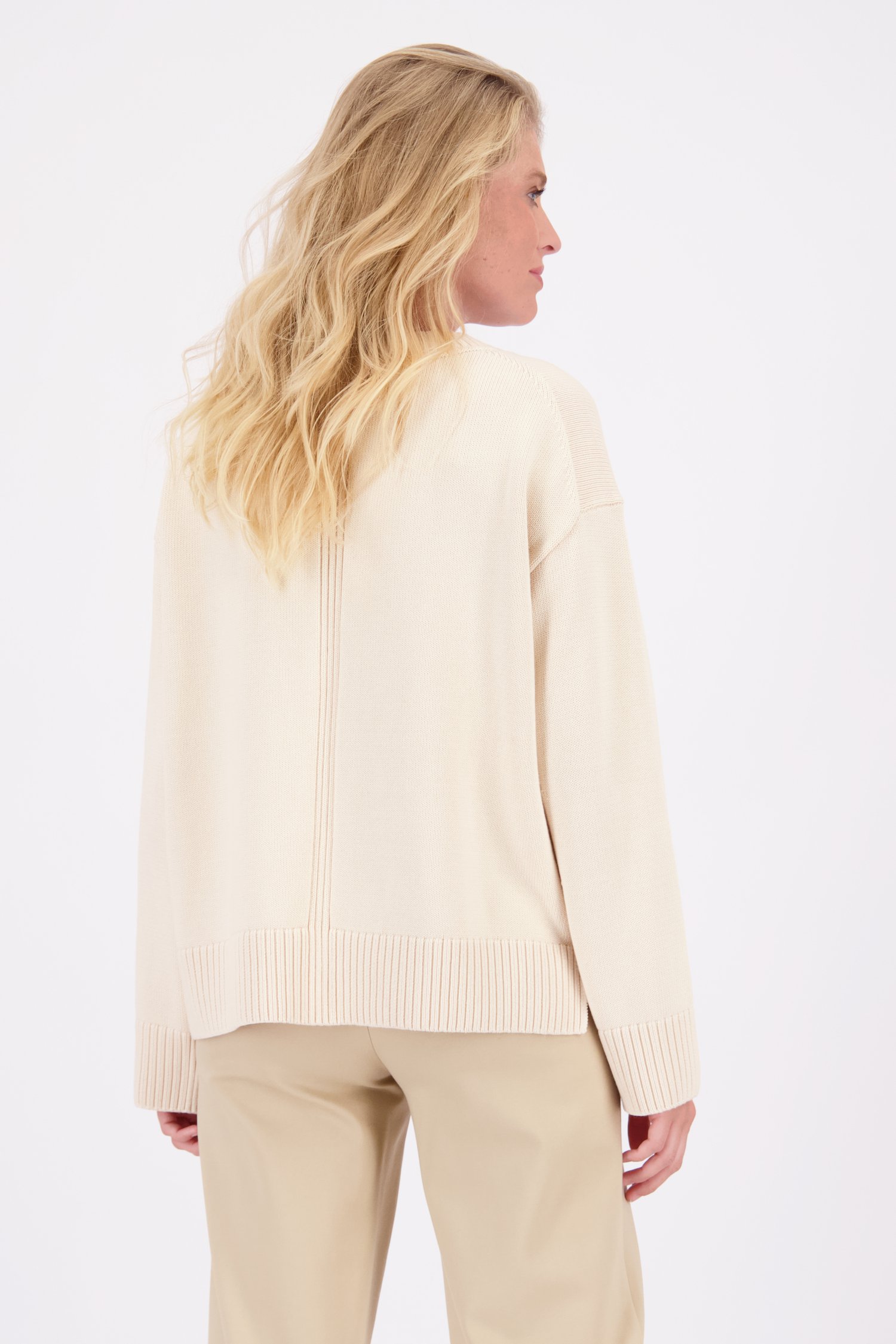 Le dos de Pull jaune-beige de Liberty Loving nature pour Femmes