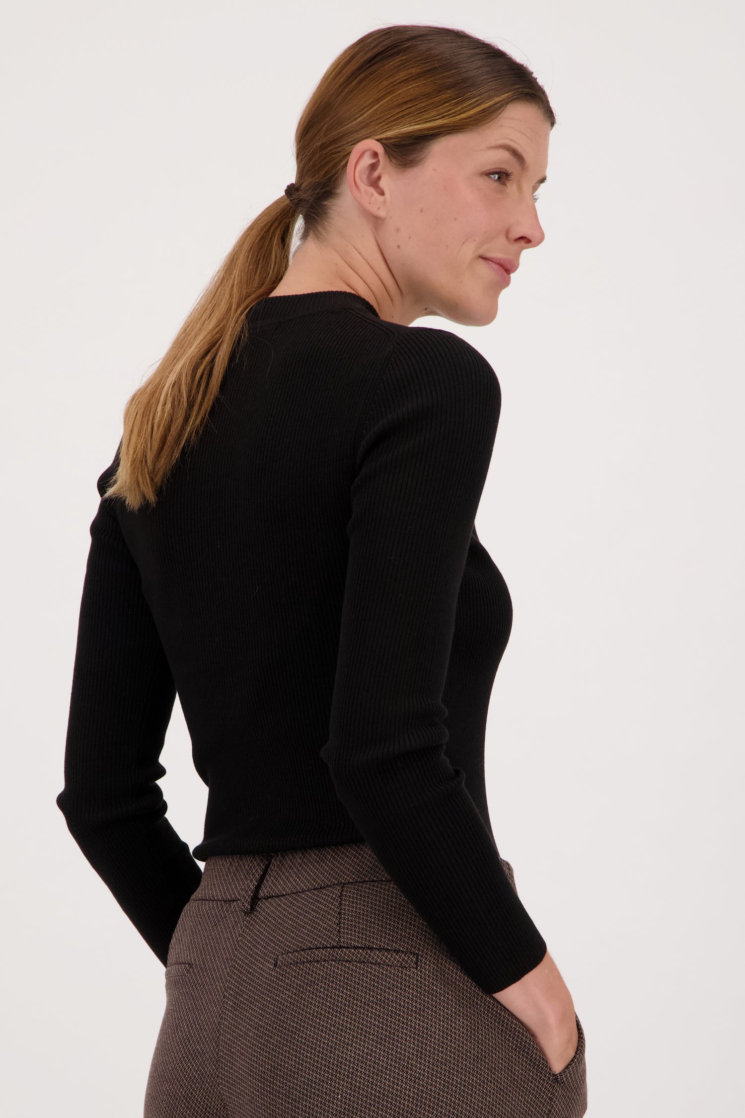 Pull noir côtelé de Opus pour Femmes