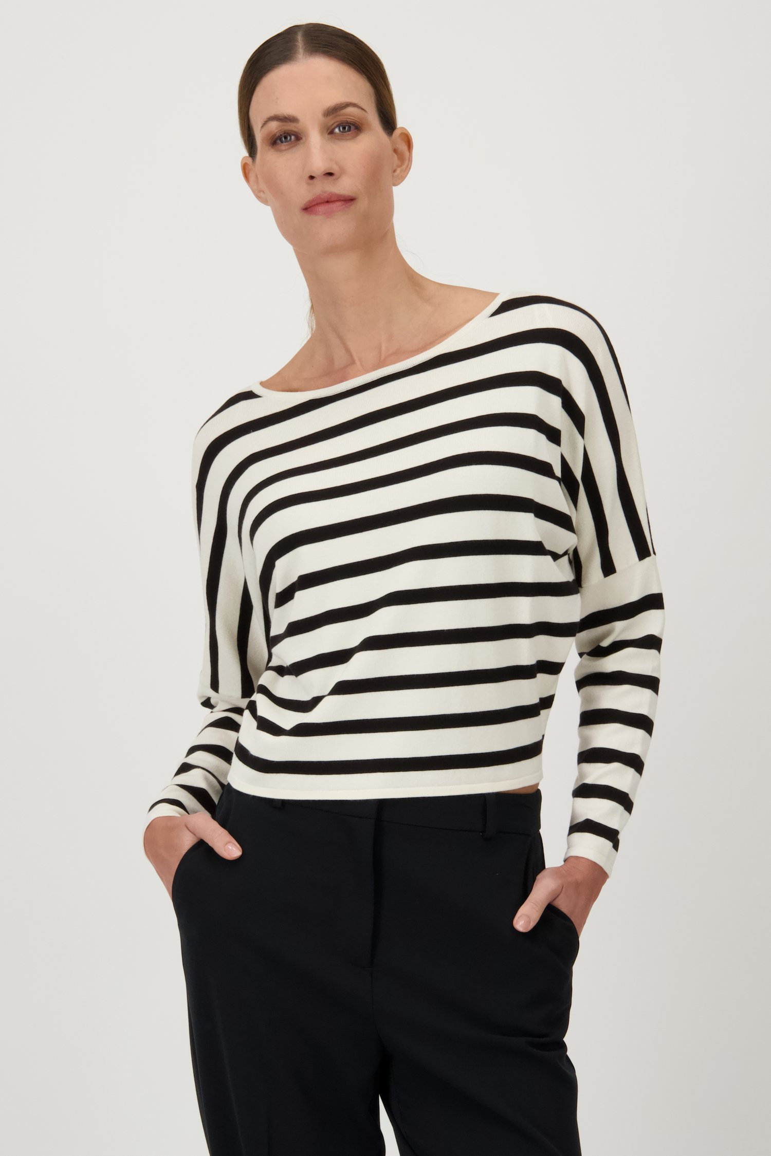 Pull rayé écru et noir de D'Auvry pour Femmes