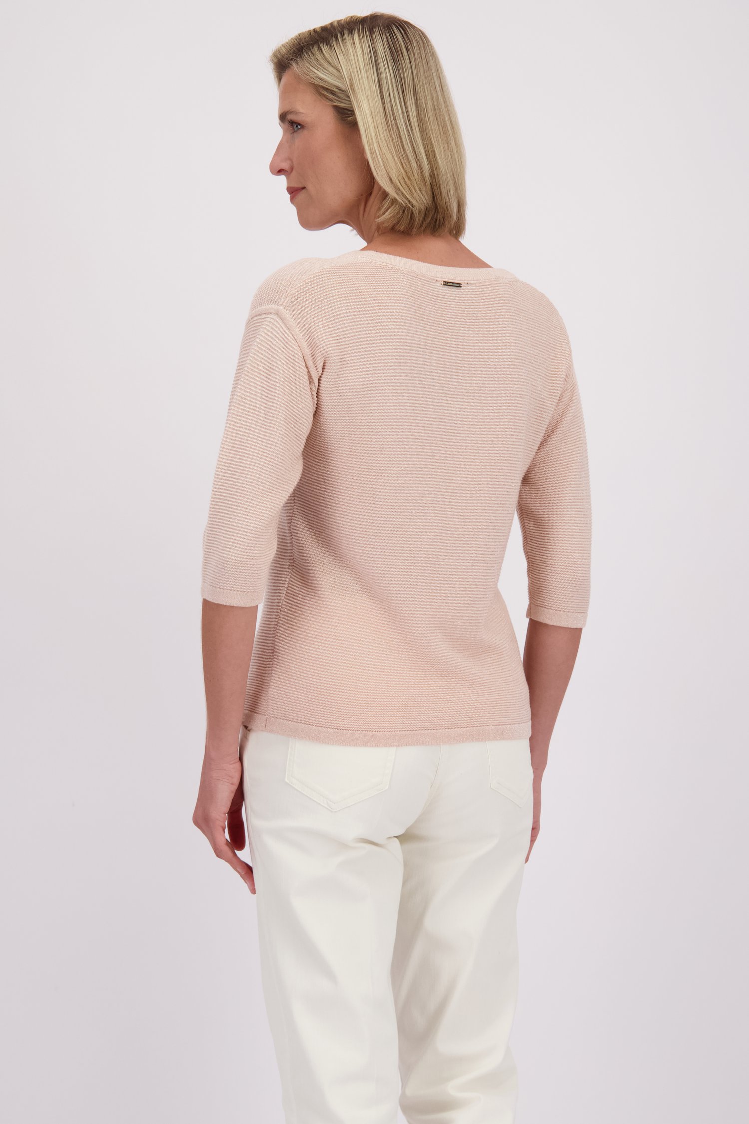 Le dos de Pull rose avec paillettes de Claude Arielle pour Femmes