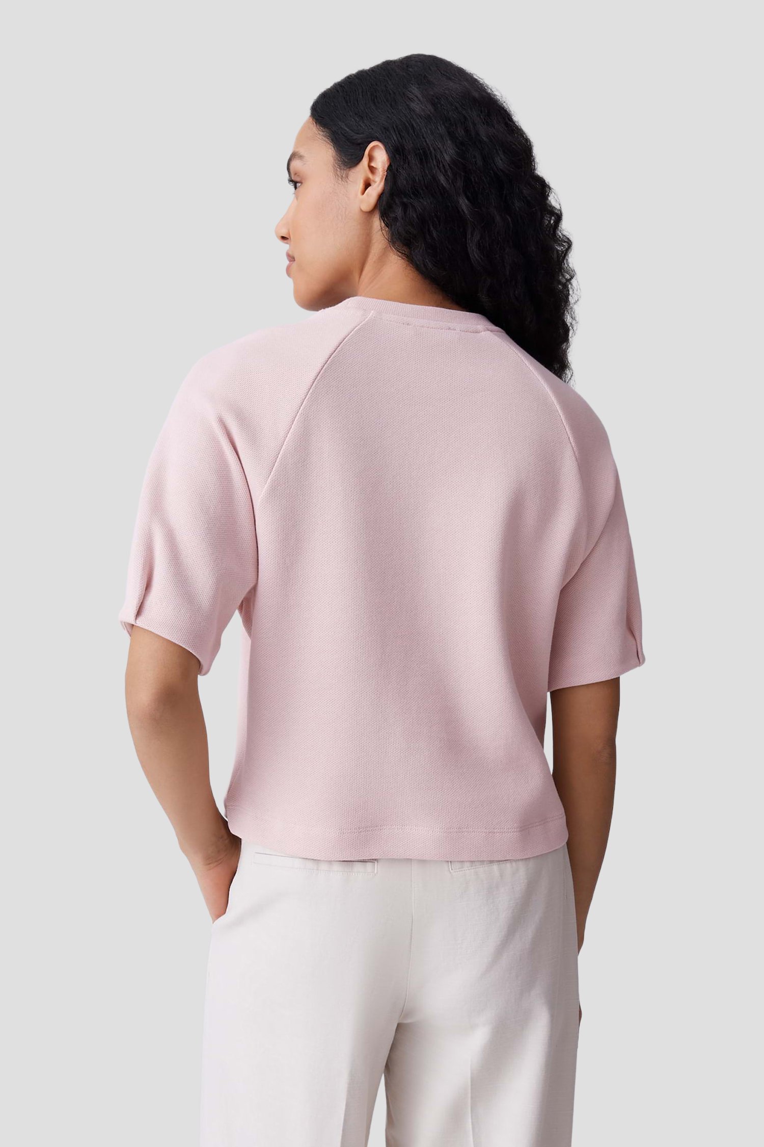 Le dos de Pull rose doux à manches courtes de Opus pour Femmes