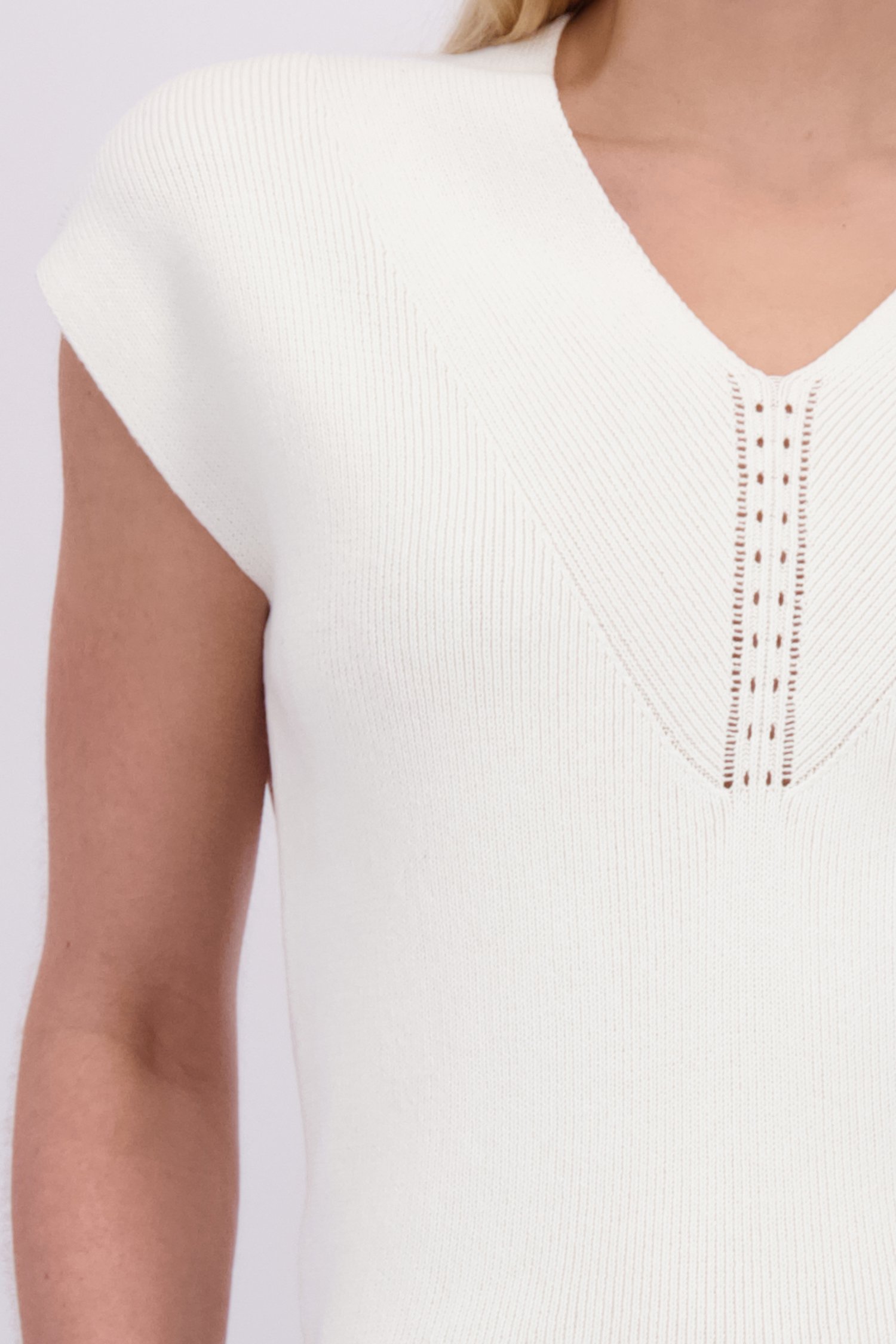 Détail de Pull sans manches blanc avec col en V  de Liberty Island pour Femmes