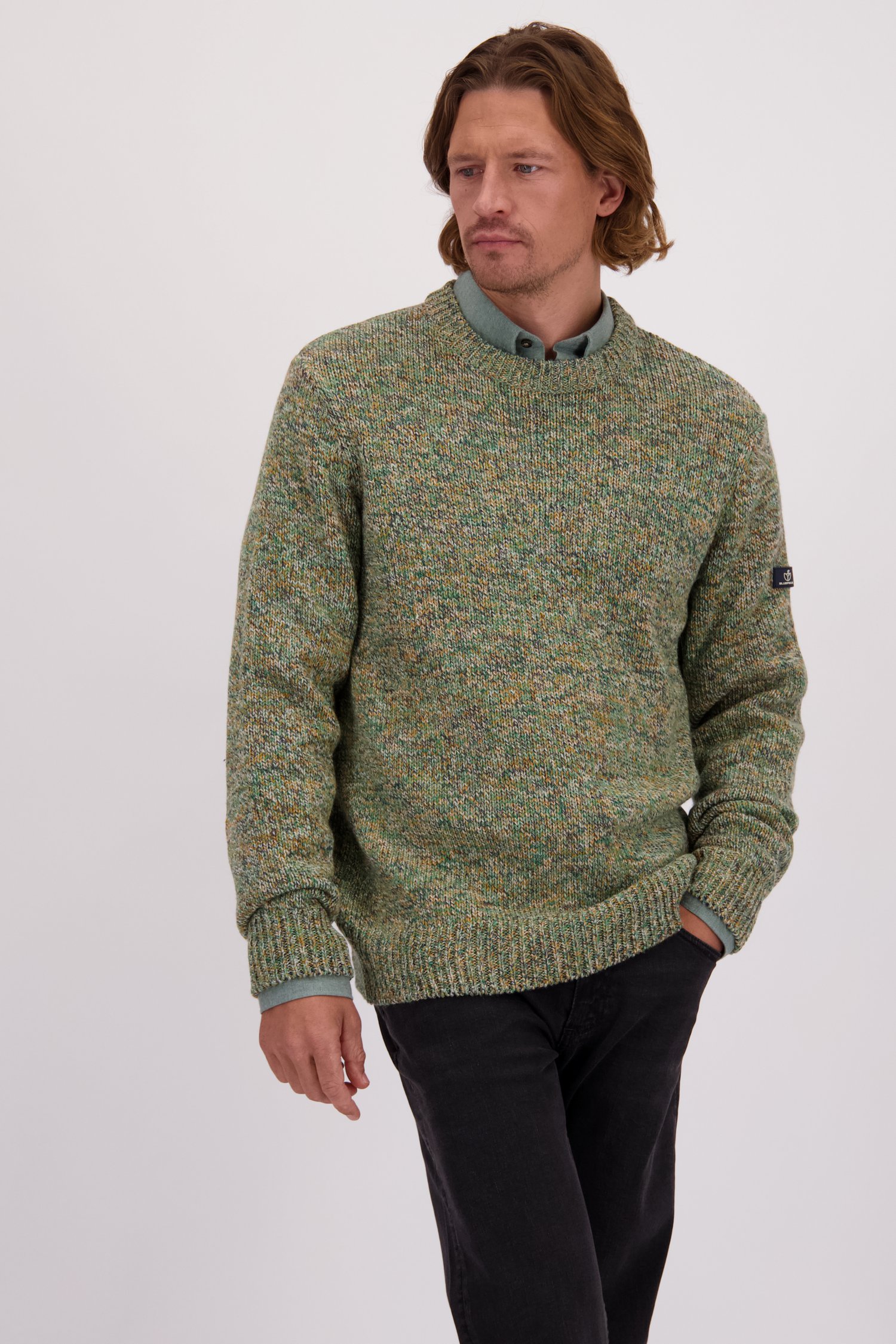 Le devant de Pull vert chiné à encolure ronde de Bluefields pour Hommes