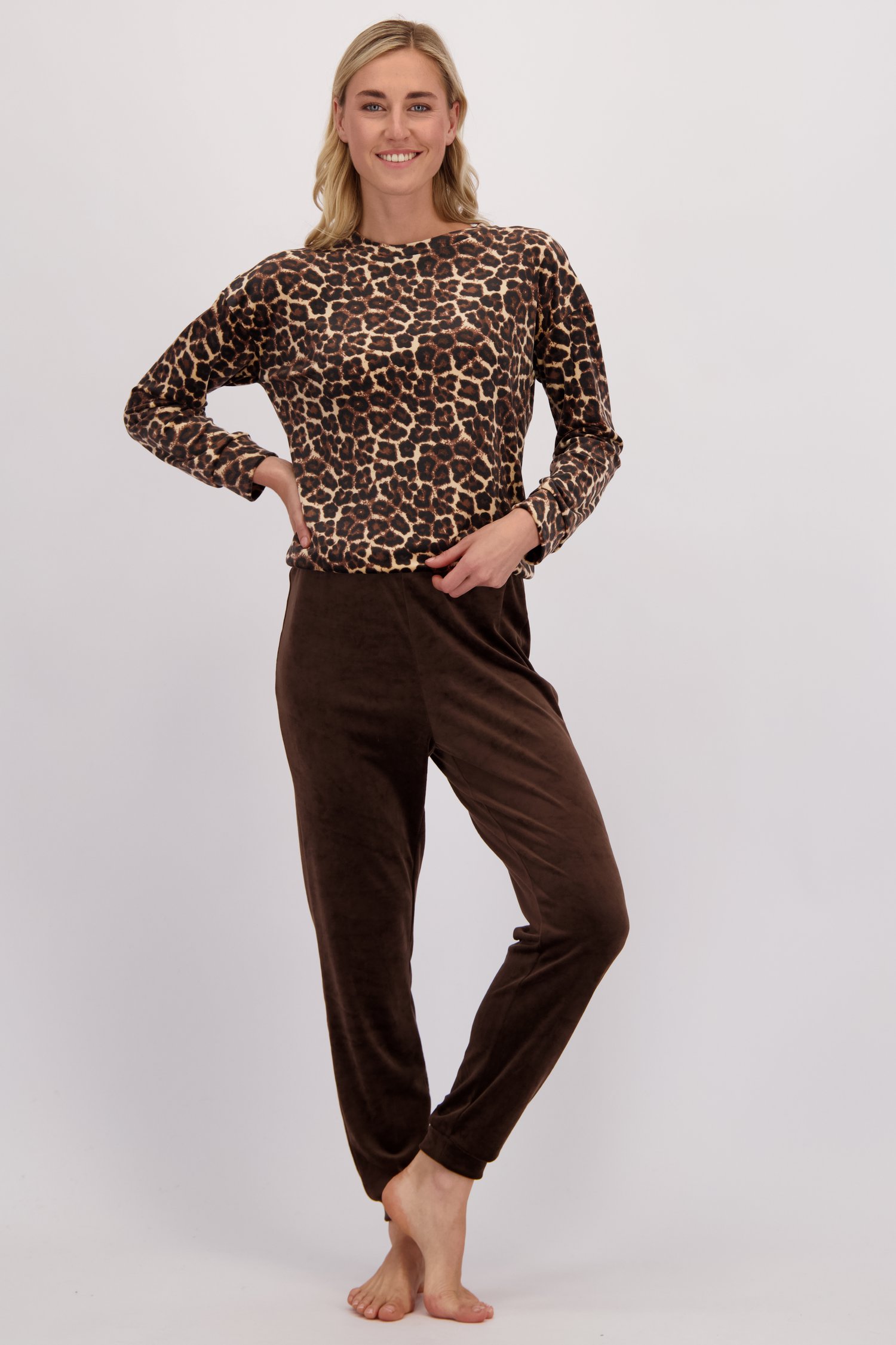Voorkant van Pyjama in velours met luipaardprint door Liberty Island voor Dames