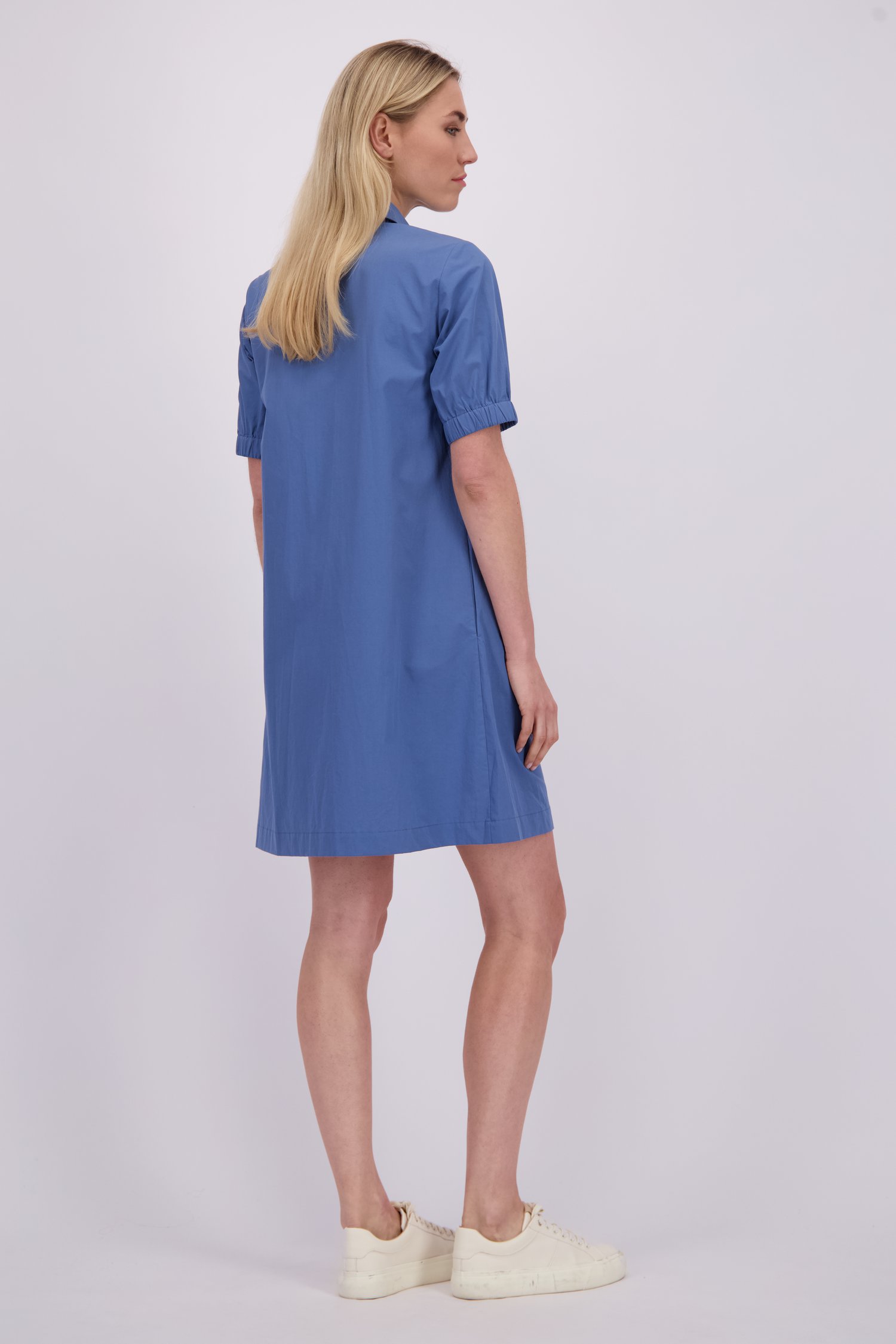 Le dos de Robe bleue à longue patte de boutonnage de Liberty Island pour Femmes