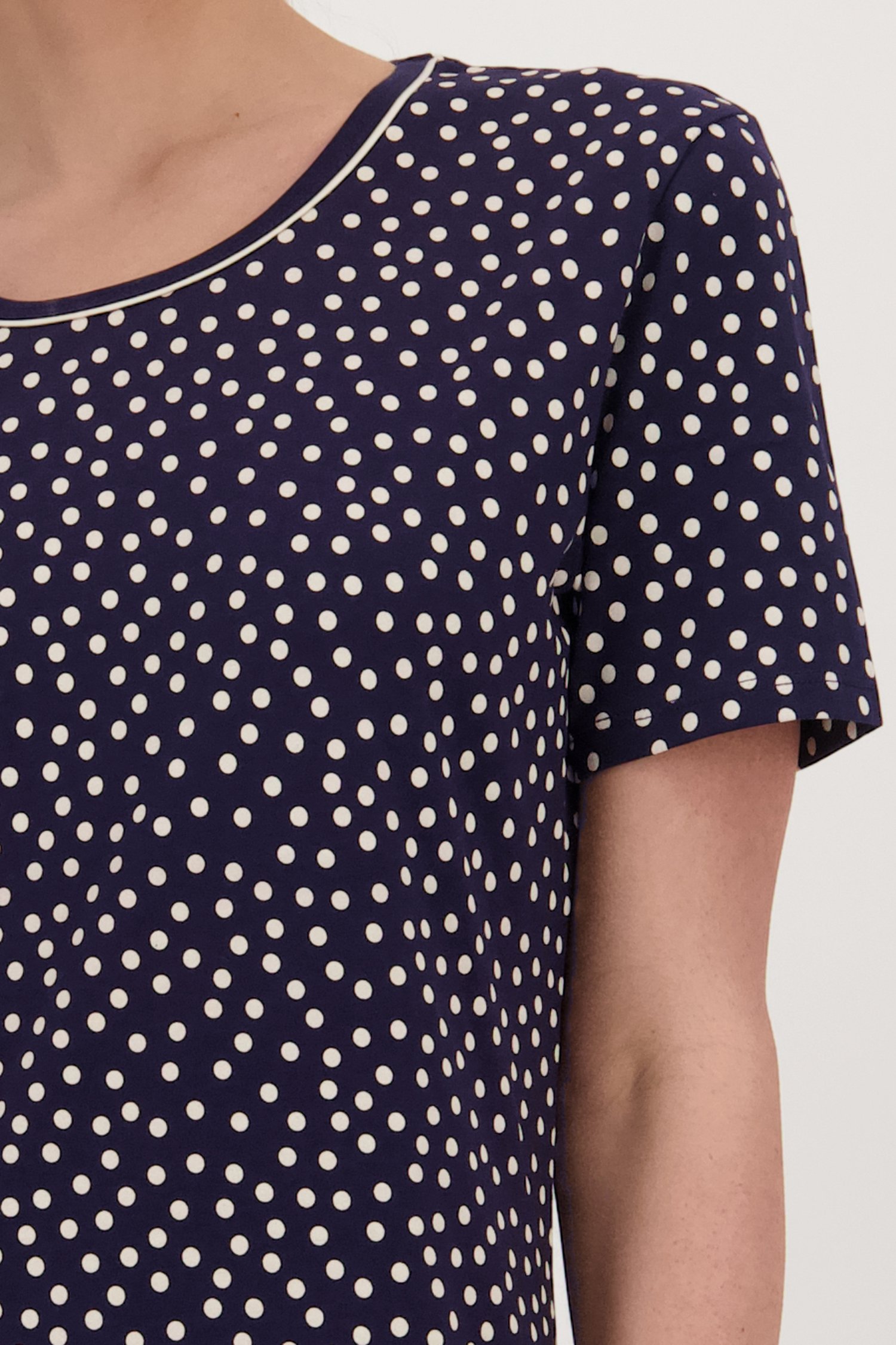 Robe de nuit bleu marine avec motif à pois de Götzburg pour Femmes