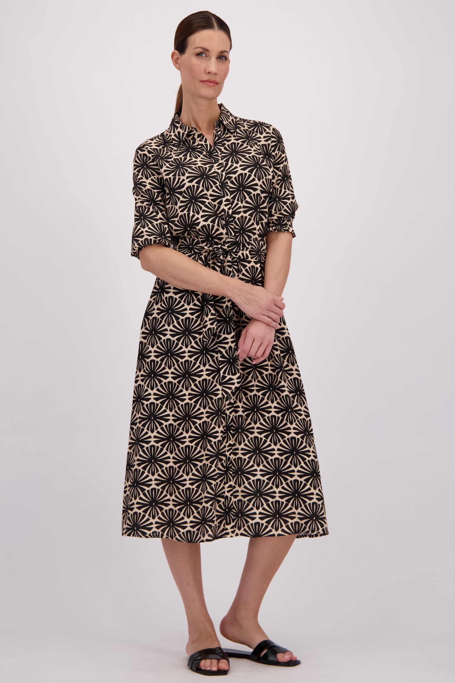 Robe midi beige avec imprimé floral noir de More & More pour Femmes