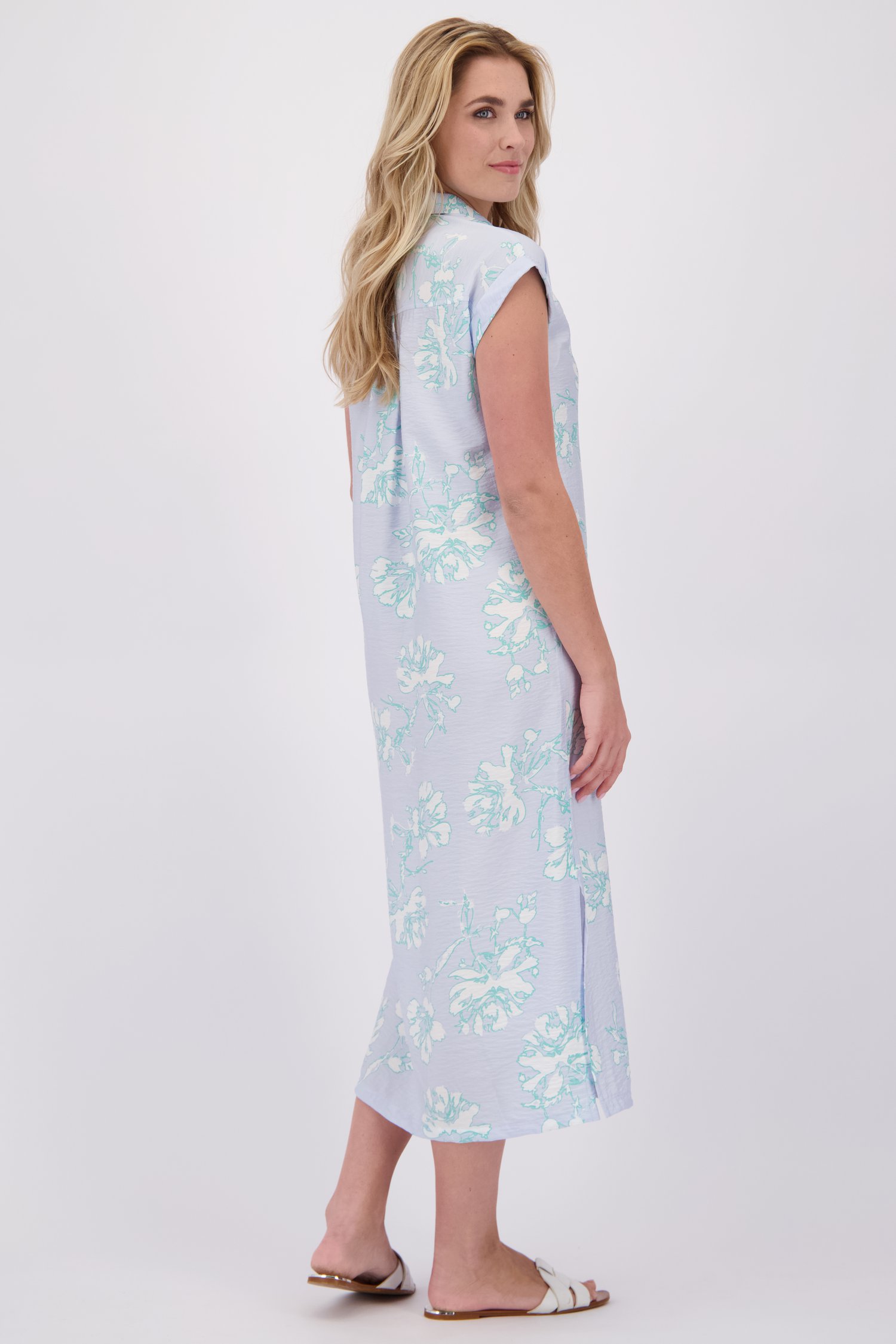 Le dos de Robe midi bleue à motif floral vert de Libelle pour Femmes