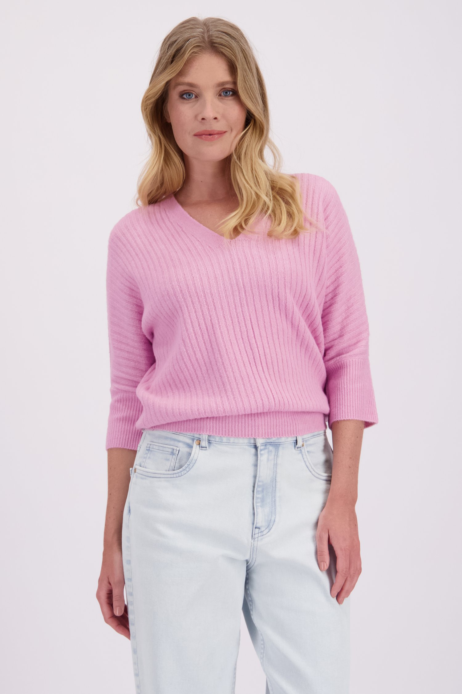 Voorkant van Roze trui met 3/4 mouwen door Libelle voor Dames