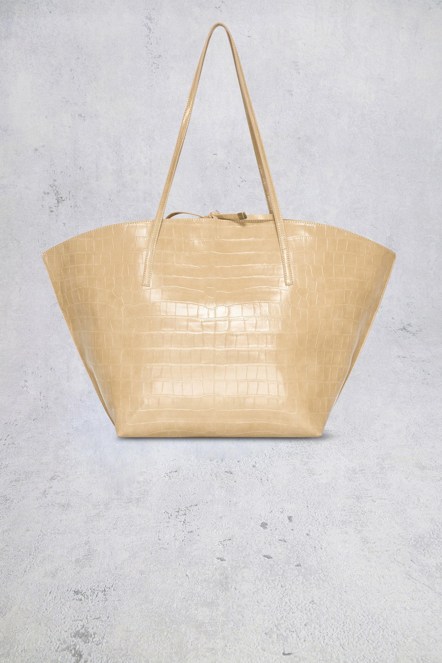Le dos de Sac à bandoulière beige à structure crocodile de Bulaggi pour Femmes