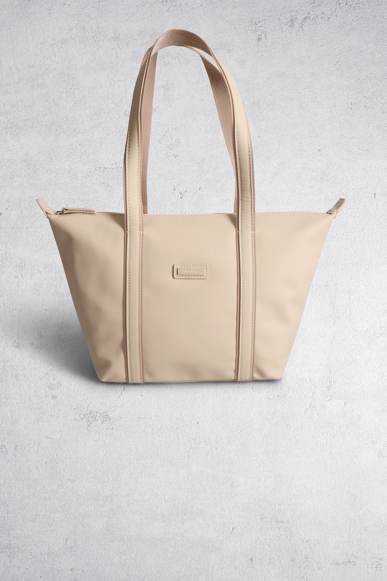 Le devant de Sac à bandoulière beige clair de Hexagona pour Femmes