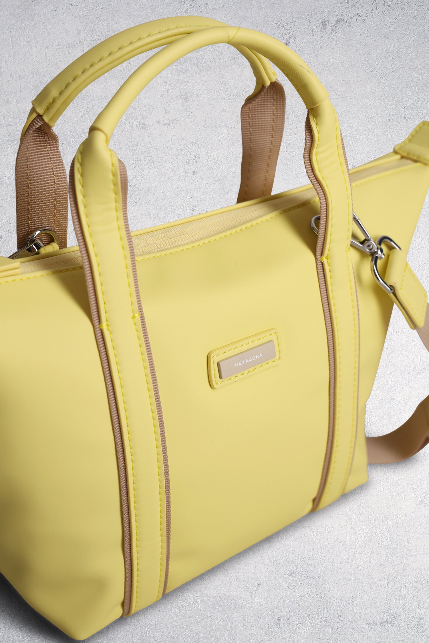 Photo produit 1 de Sac à main jaune clair de Hexagona pour Femmes