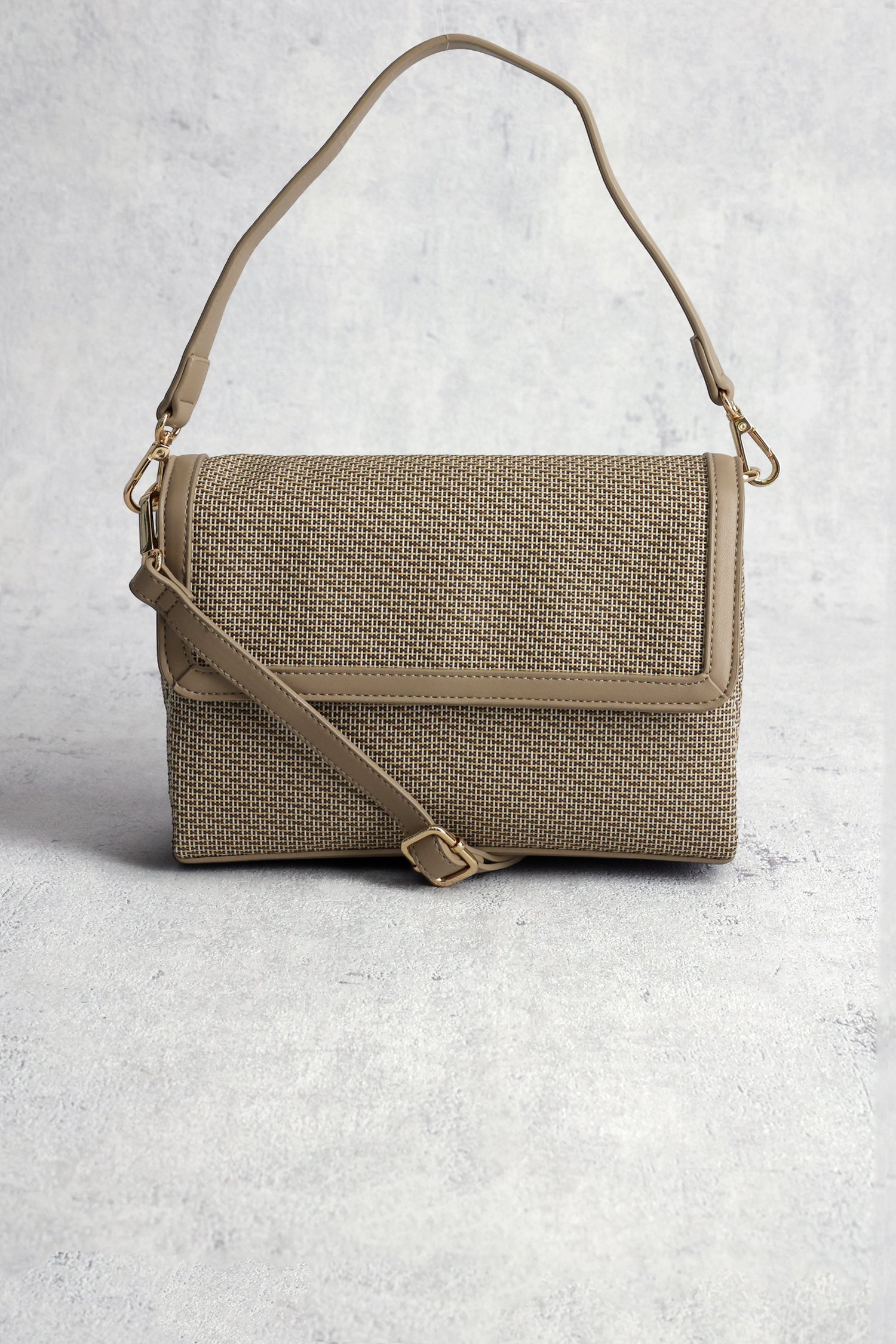 Détail de Sac à main taupe tressé de Modeno pour Femmes