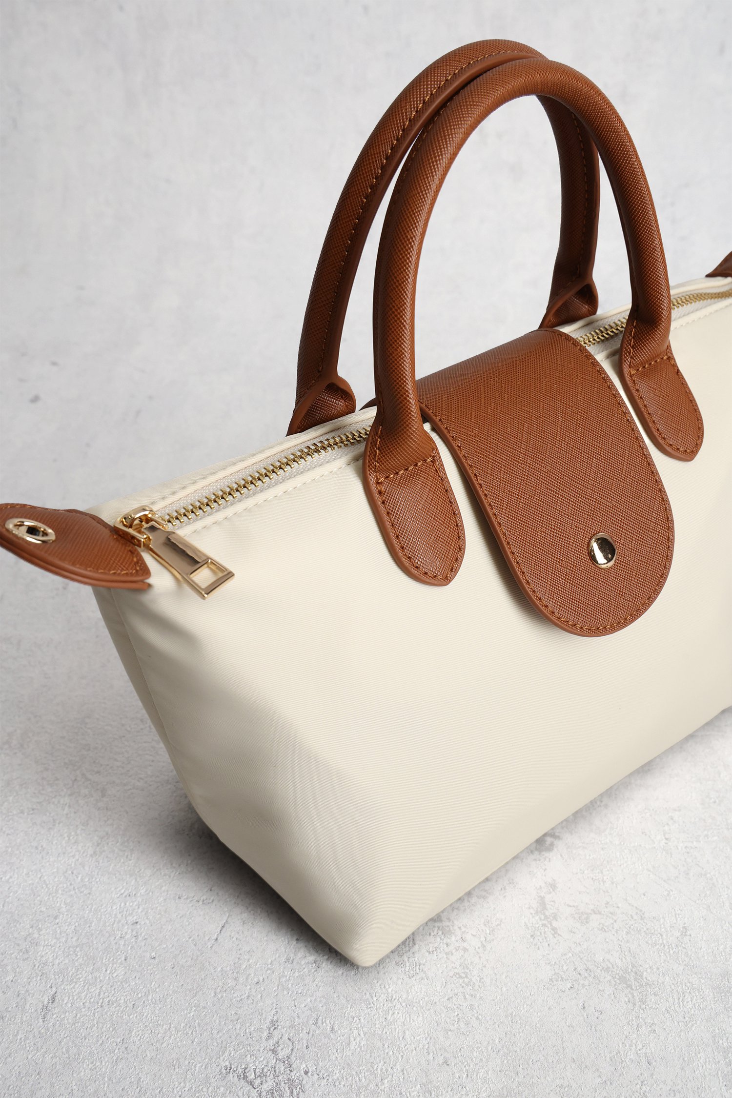 Photo produit 1 de Sac bandoulière écru avec fermeture éclair dorée de Liberty Island pour Femmes