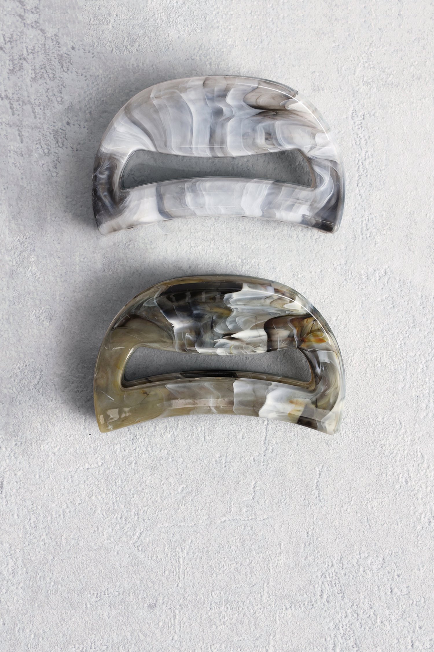 Le devant de Set de 2 pinces à cheveux – Gris et vert de Liberty Island pour Femmes