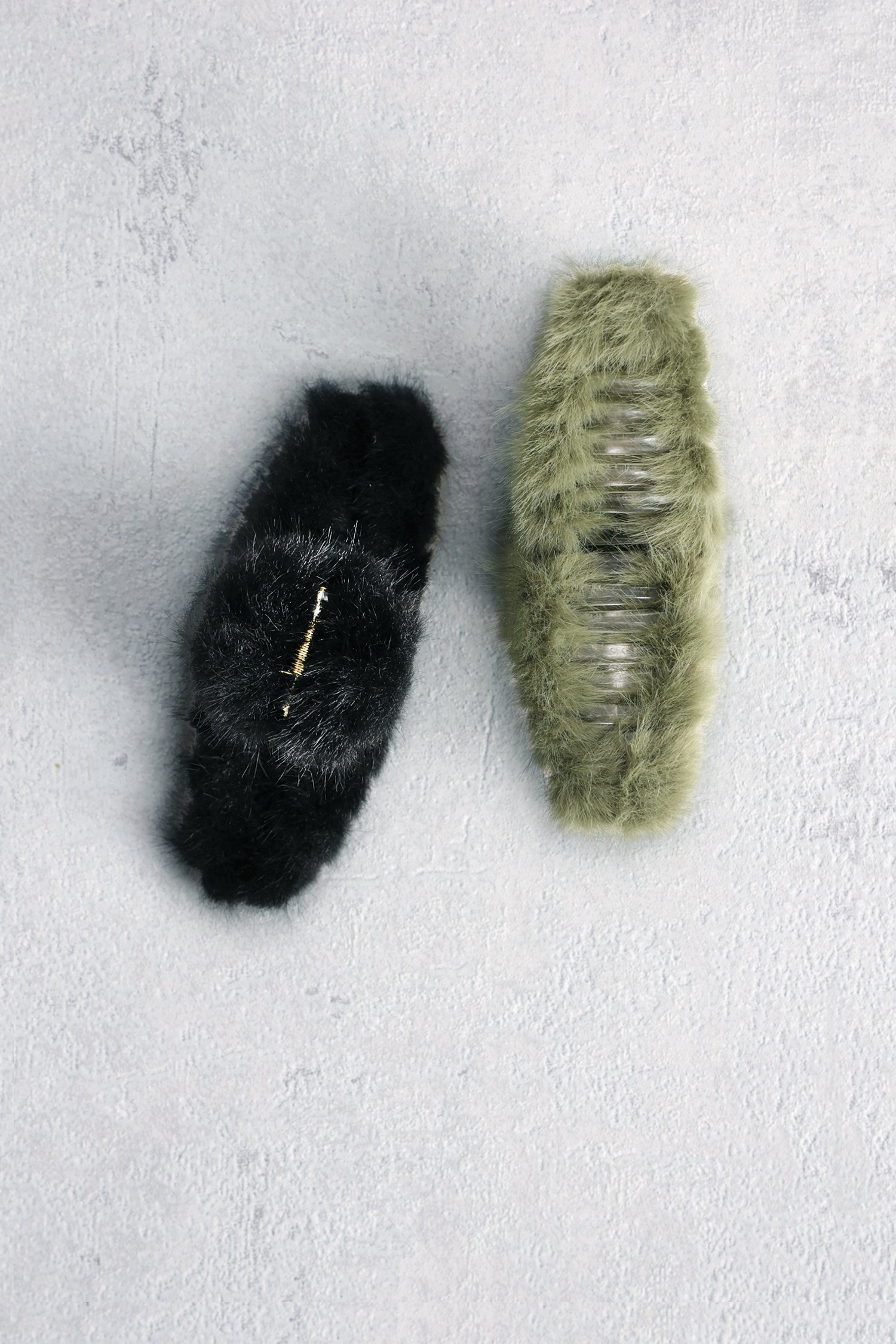 Productfoto 1 van Set van 2 faux fur haarspelden - Groen en zwart door Liberty Island voor Dames