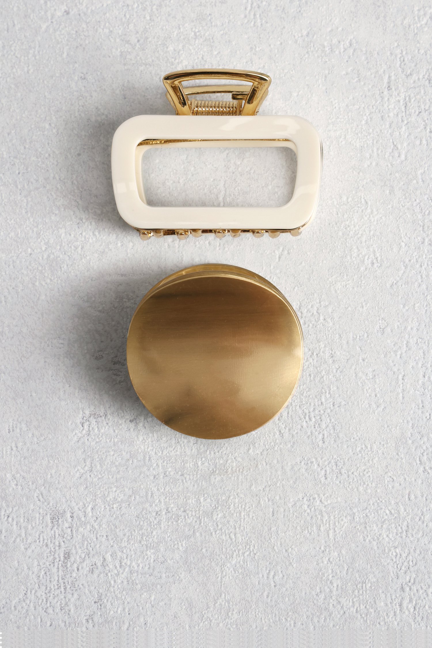 Voorkant van Set van 2 haarspelden – Goud en ecru door Liberty Island voor Dames