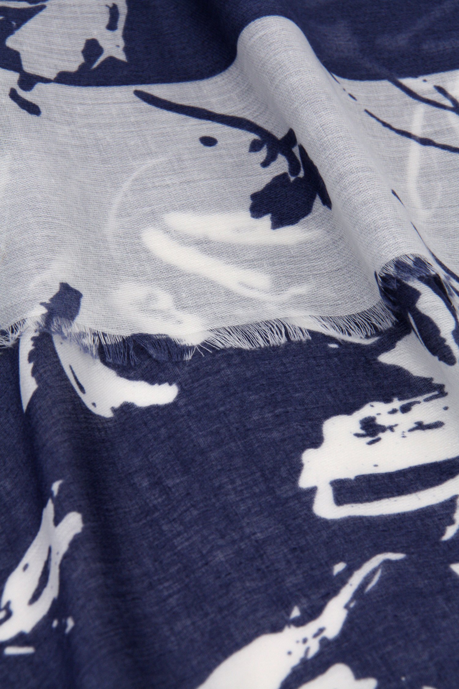 Sjaaltje met print in blauw en ecru van Liberty Island voor Dames