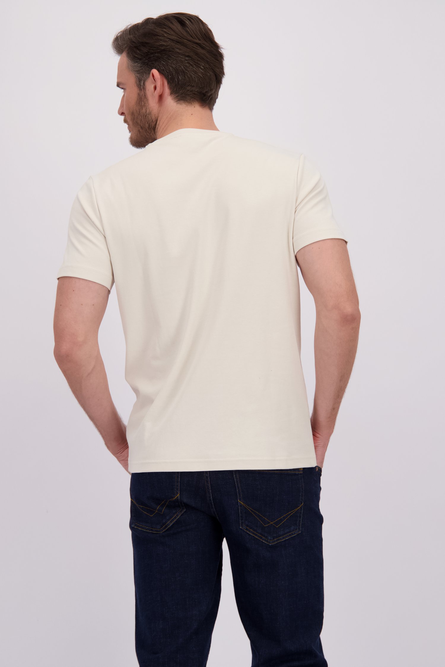 Le dos de T-shirt beige clair à col rond de Upper East pour Hommes