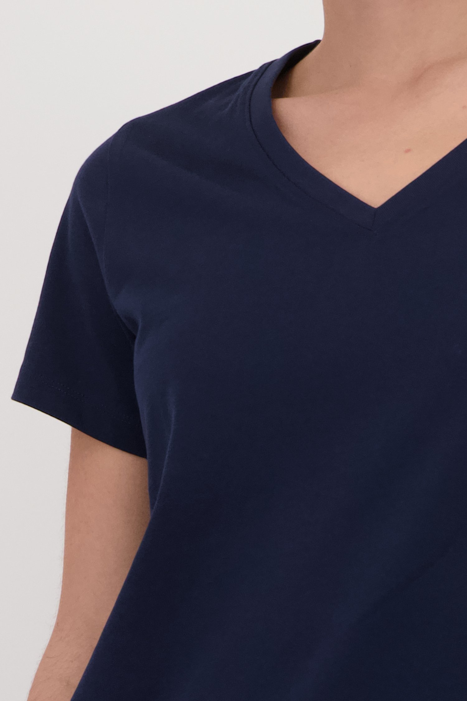 T-shirt bleu marine avec col en V de Liberty Island pour Femmes