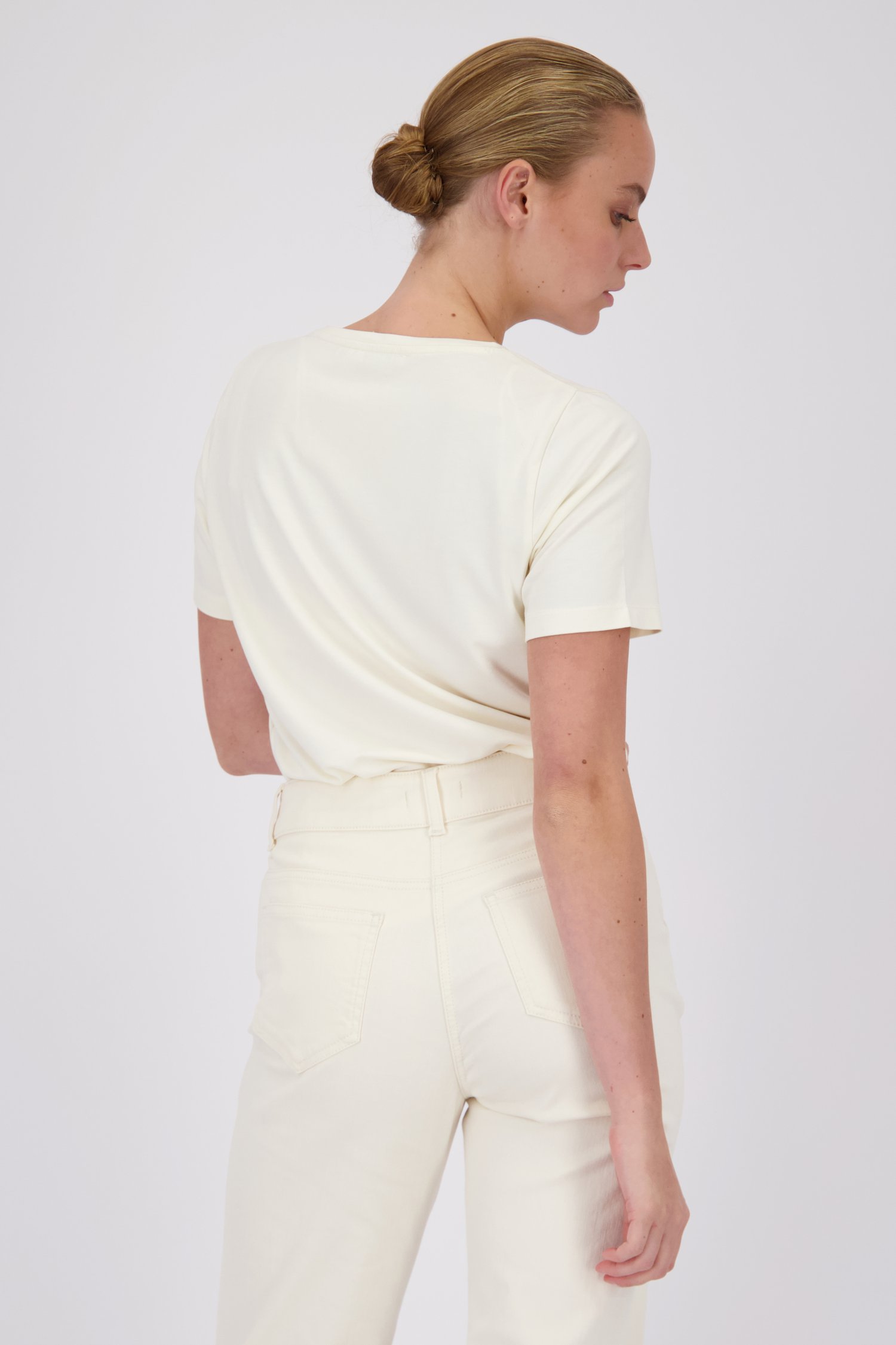 Le dos de T-shirt écru avec pierres argentées de D'Auvry pour Femmes