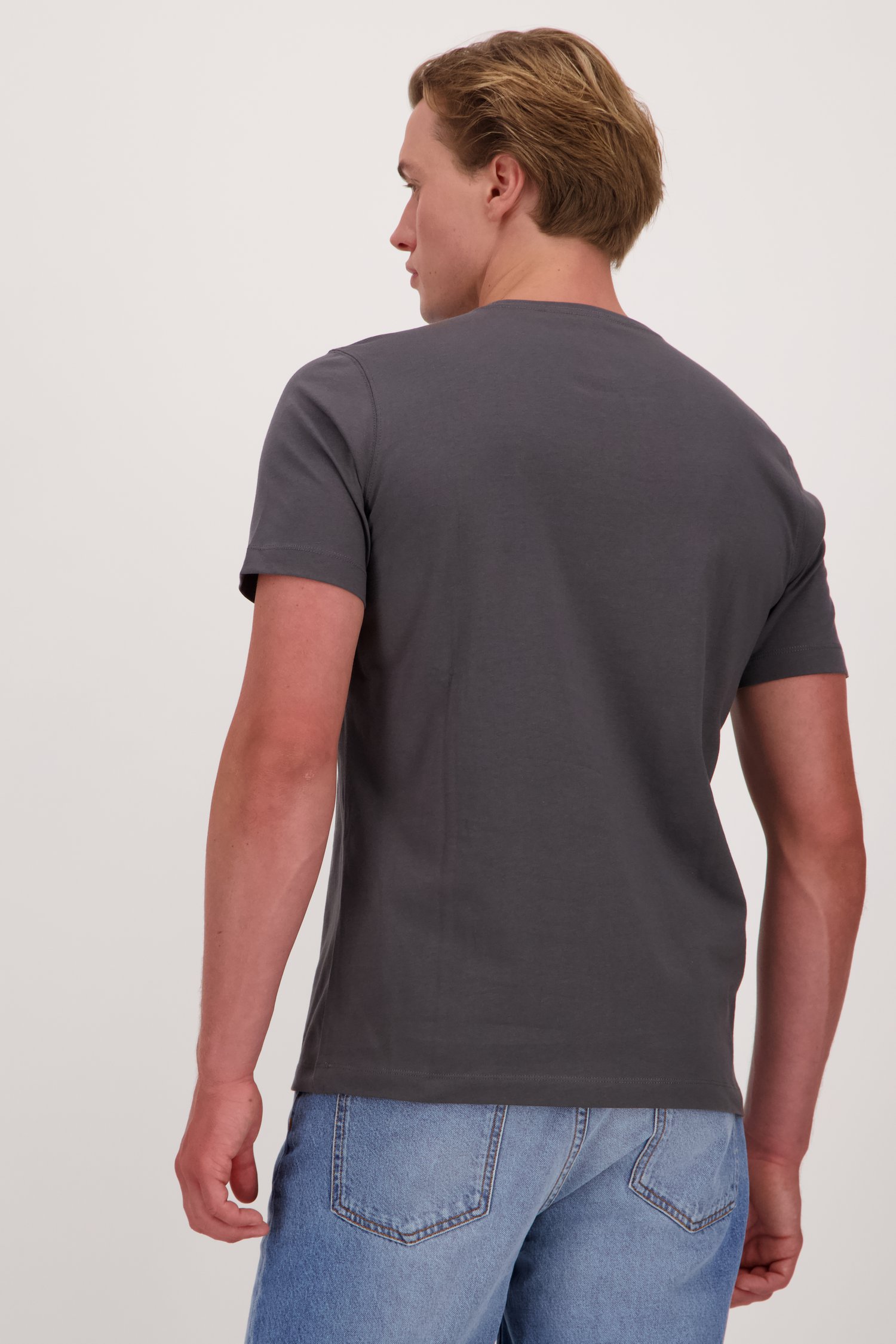 T-shirt gris à col rond de Ravøtt pour Hommes