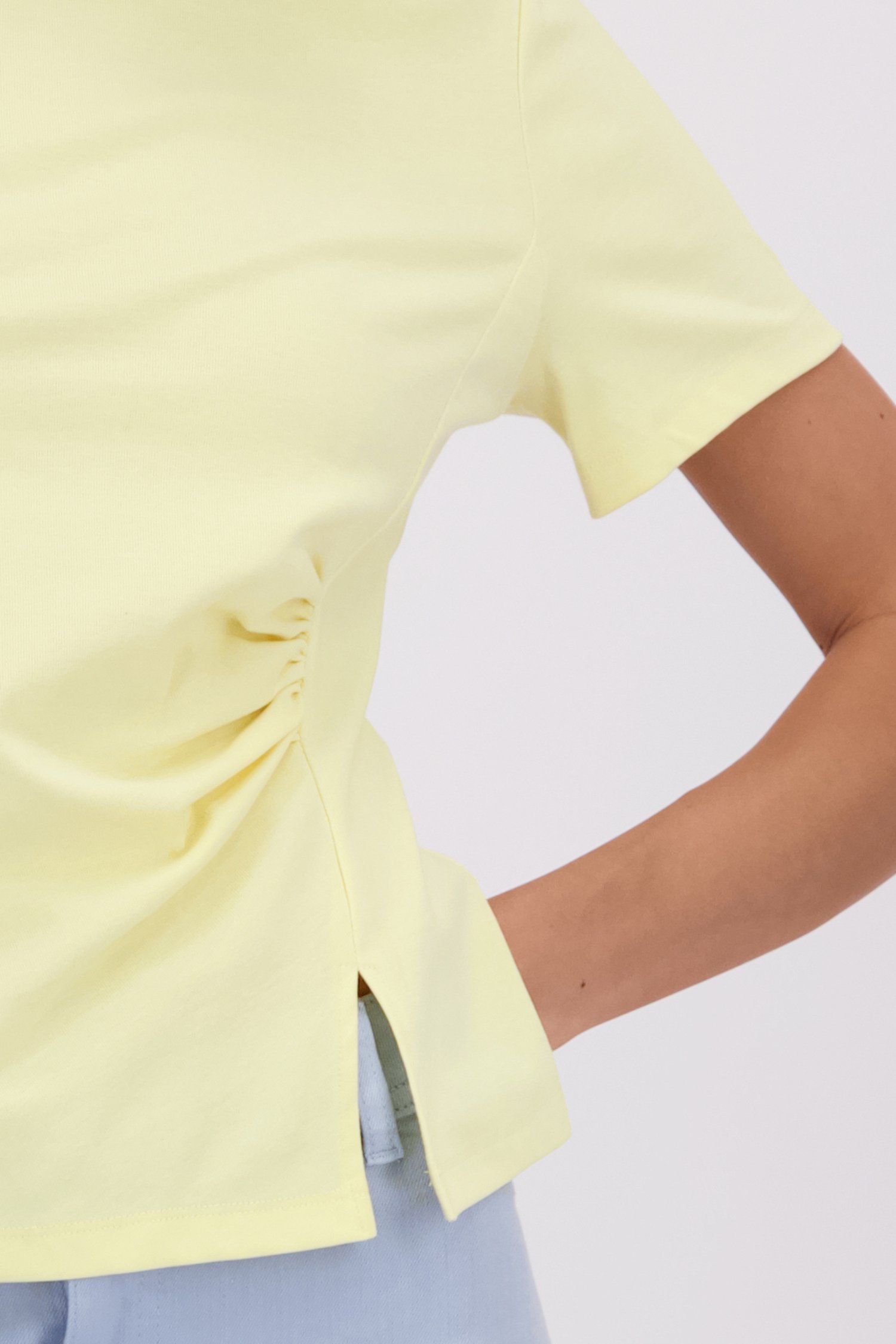 Détail de T-shirt jaune froncé en coton de JDY pour Femmes